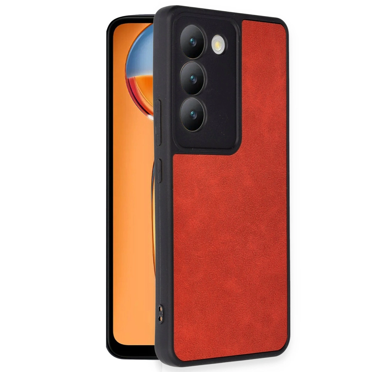 Üç lensli siyah kamera modülüne sahip kırmızı telefon kılıfı.