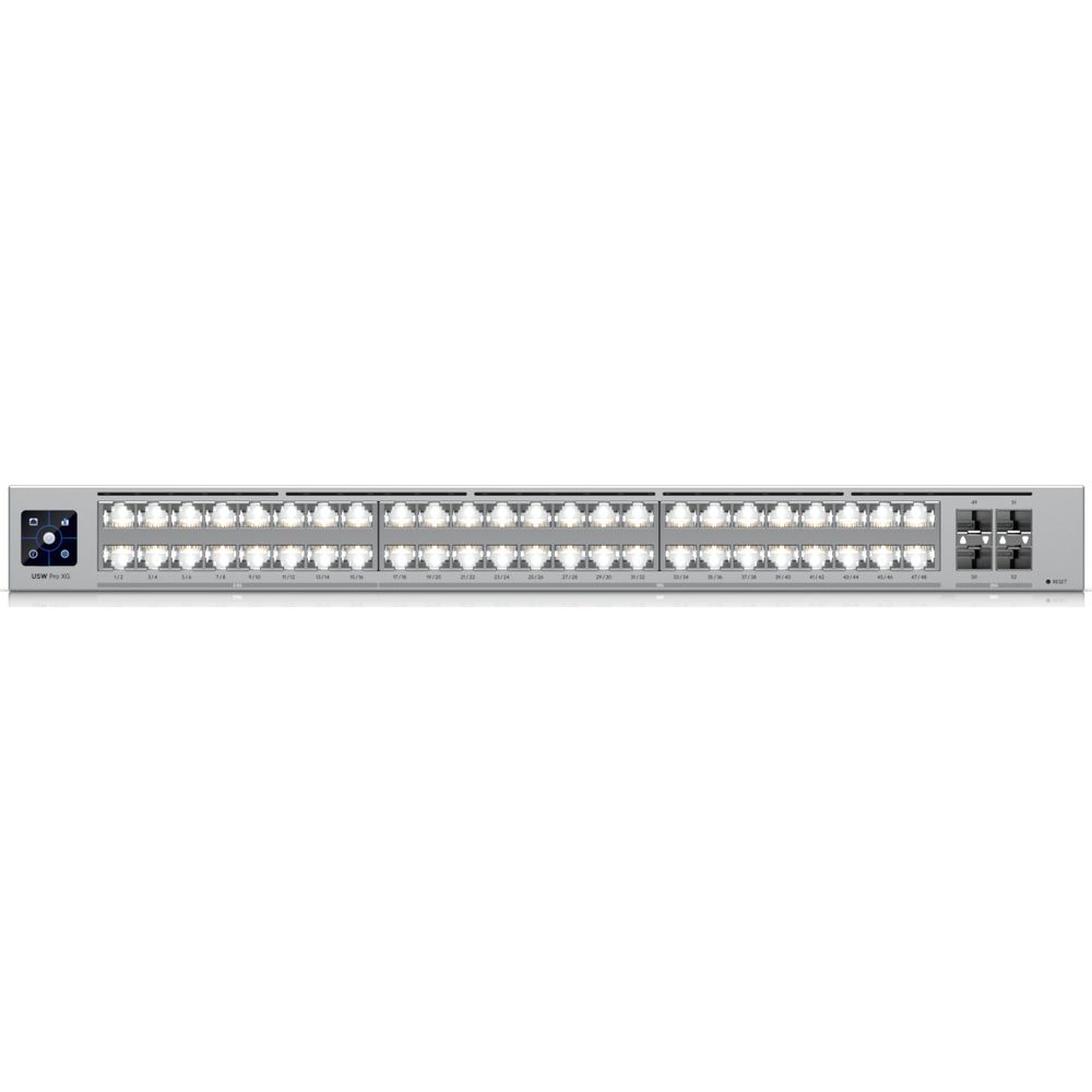 Ein silberner Netzwerk-Switch mit vielen Ports und Beschriftungen.