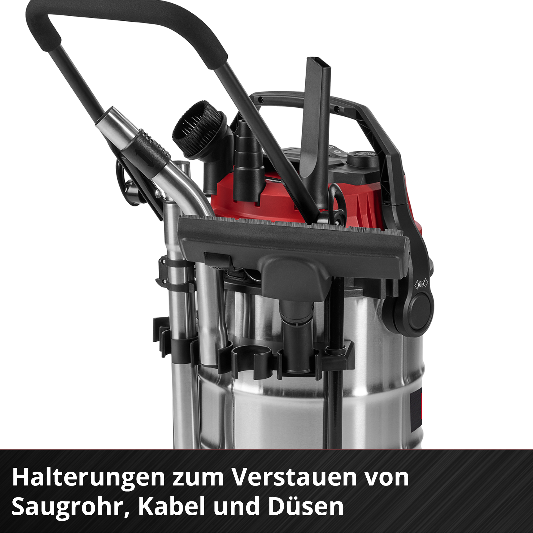 Ein roter und silberner Nass-/Trockensauger mit Zubehörhalterungen.