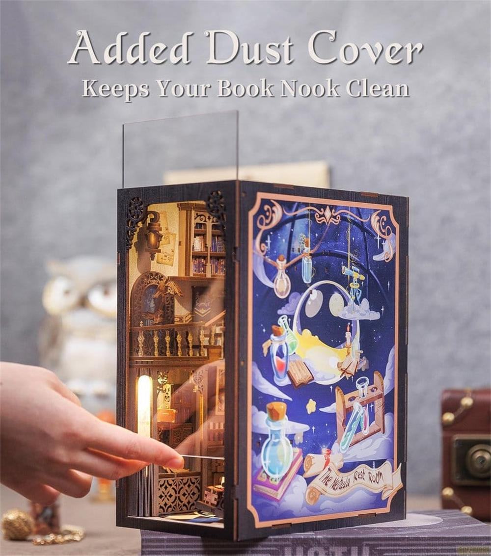 Un coin livre miniature avec intérieur détaillé et design de ciel étoilé.