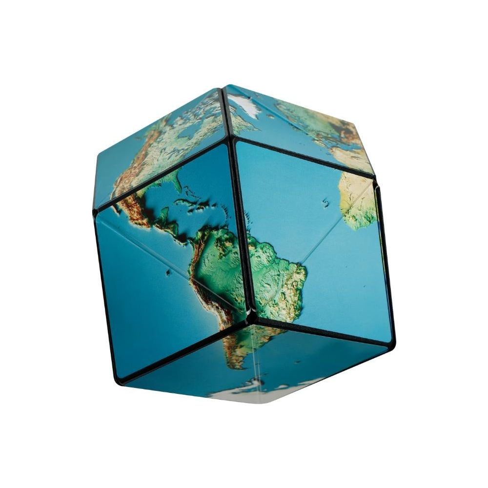 Un cubo che raffigura la Terra con continenti e oceani visibili.