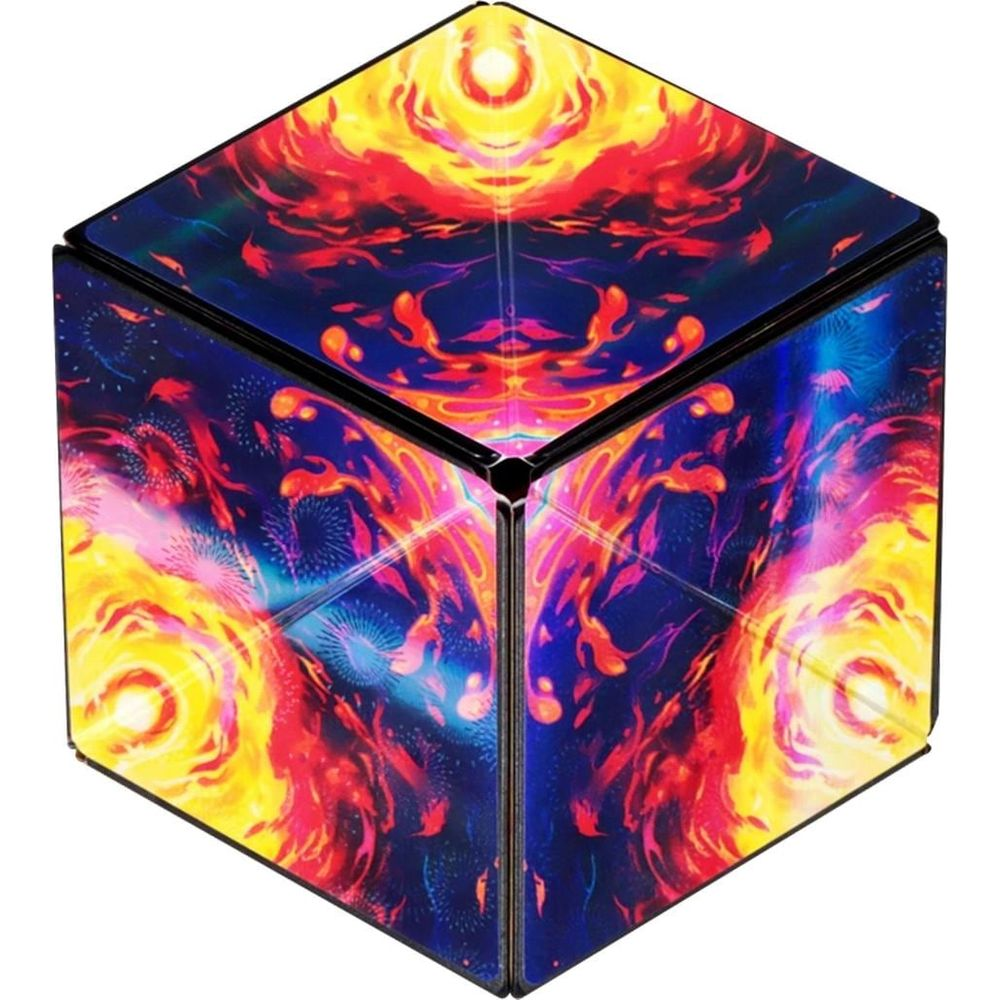 Un cubo con un design astratto e infuocato in blu, rosso e giallo.