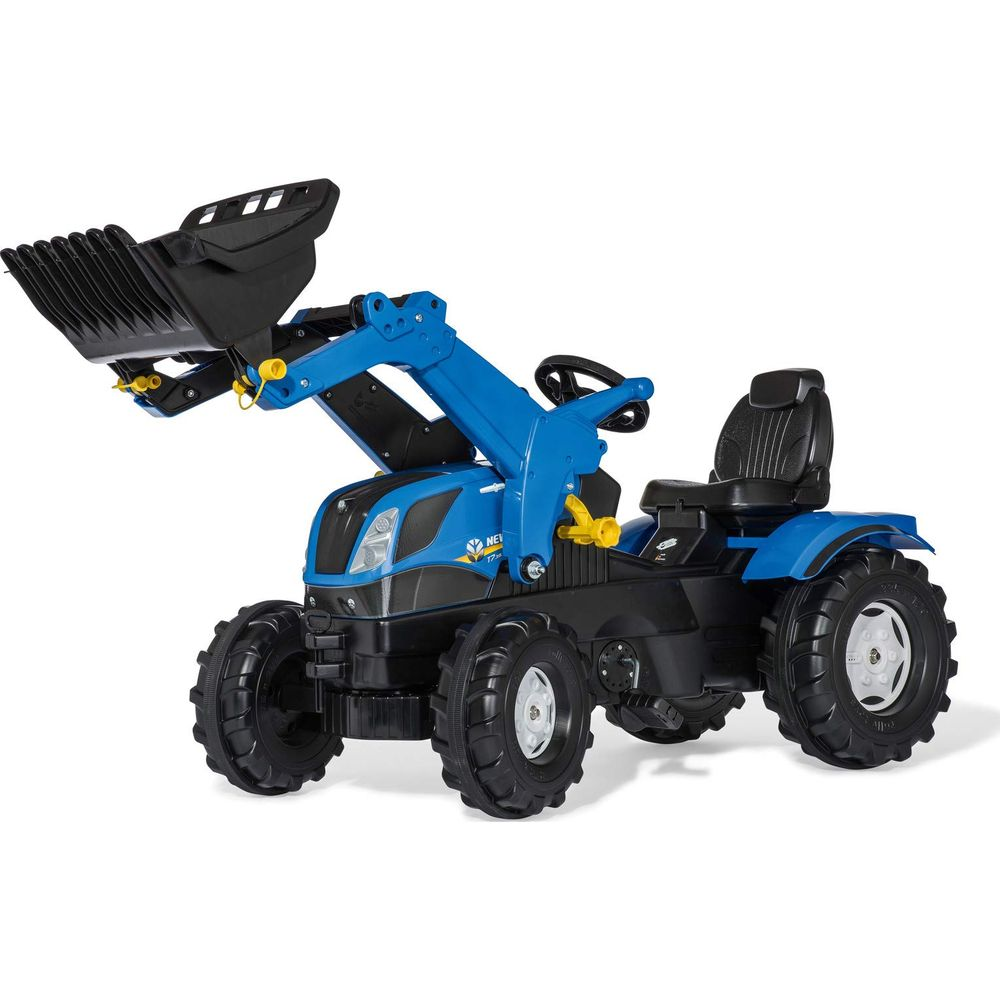 Ein blauer Traktor mit Lader und schwarzem Sitz auf weißem Hintergrund.