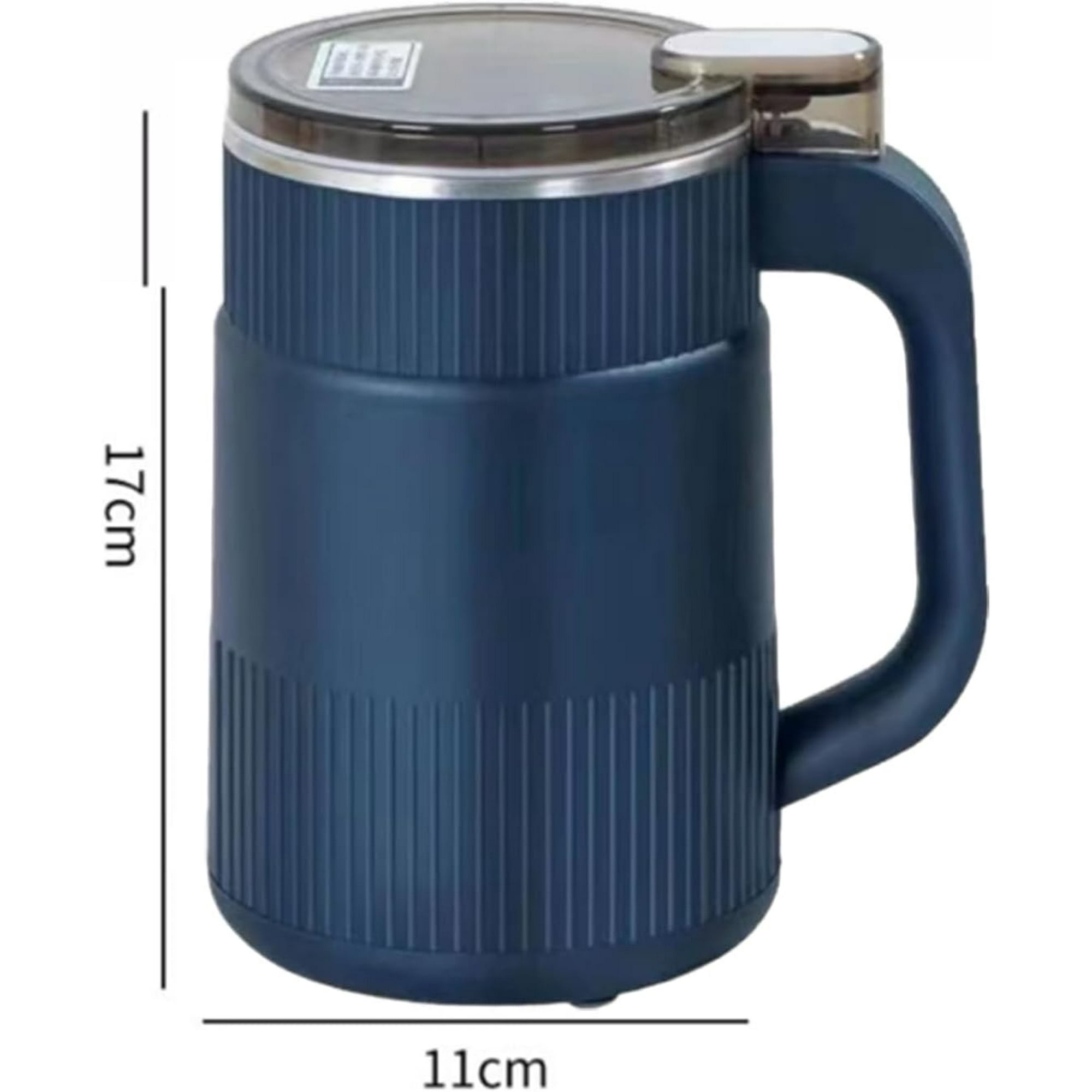 Dunkelblauer Becher mit geriffeltem Körper und transparentem Deckel.