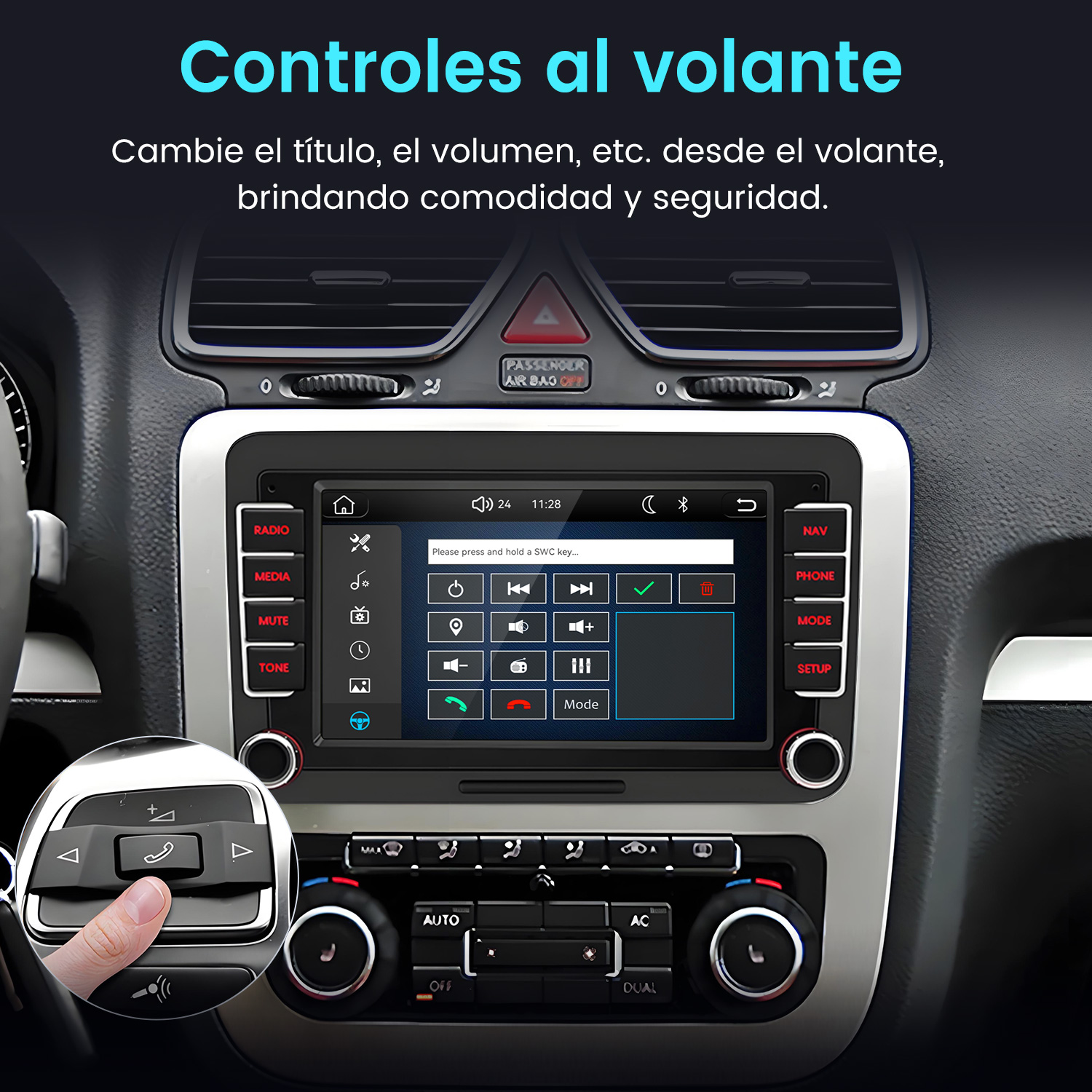 Un dedo presiona un botón del volante del coche sobre la pantalla de infoentretenimiento.