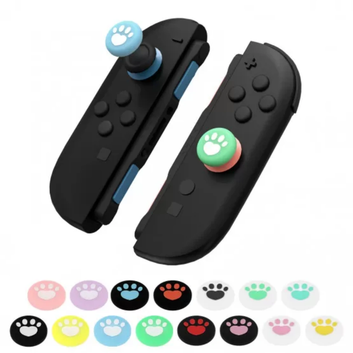 Zwei schwarze Nintendo Switch Controller mit Pfotenabdruck-Joystick-Abdeckungen und bunten Pfotenabdruck-Abdeckungen.