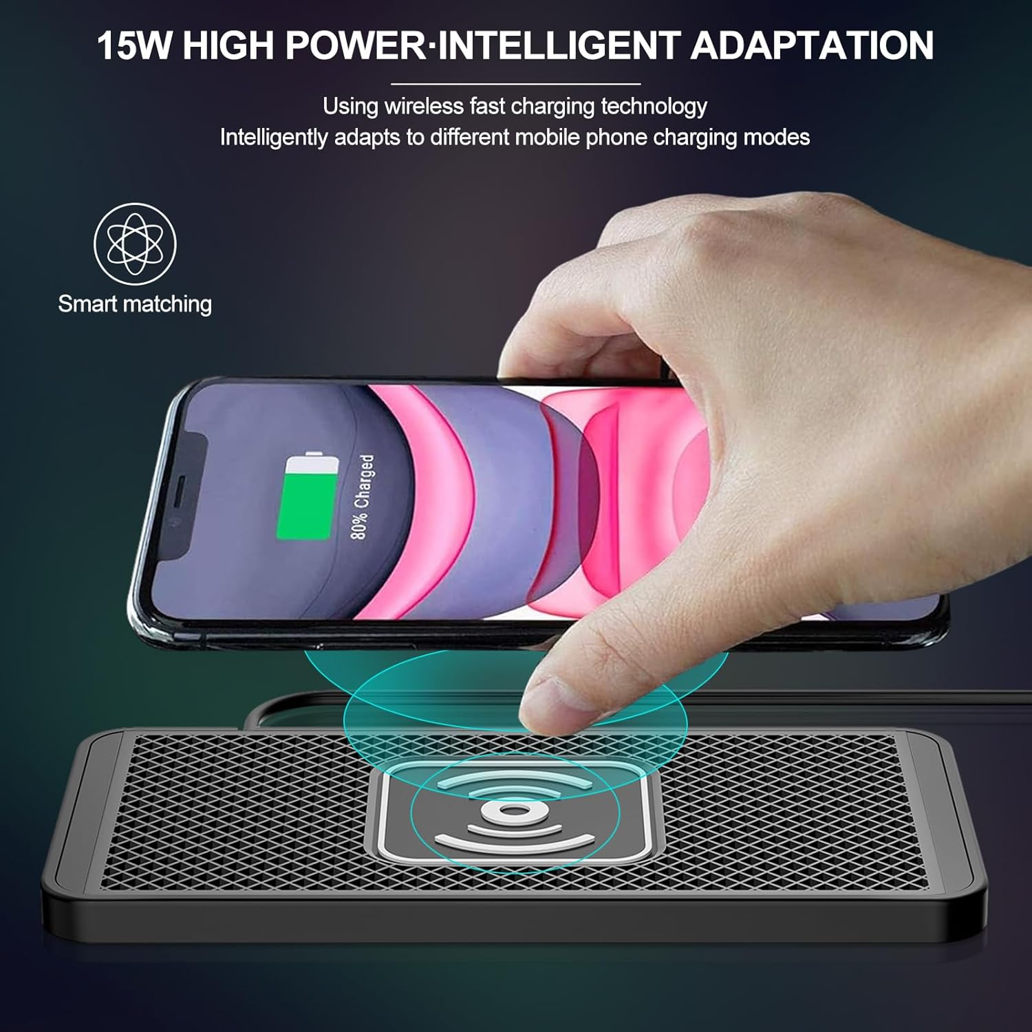 Eine Hand platziert ein Smartphone auf einer schwarzen kabellosen Ladestation.