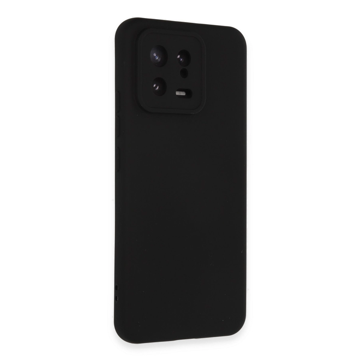 Üçlü lensli kamera modülüne ve flaşa sahip siyah telefon kılıfı.