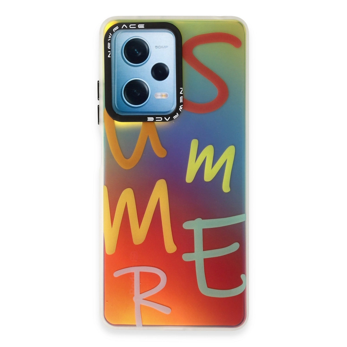 Renkli harflerle "SUMMER" yazılı telefon kılıfı.