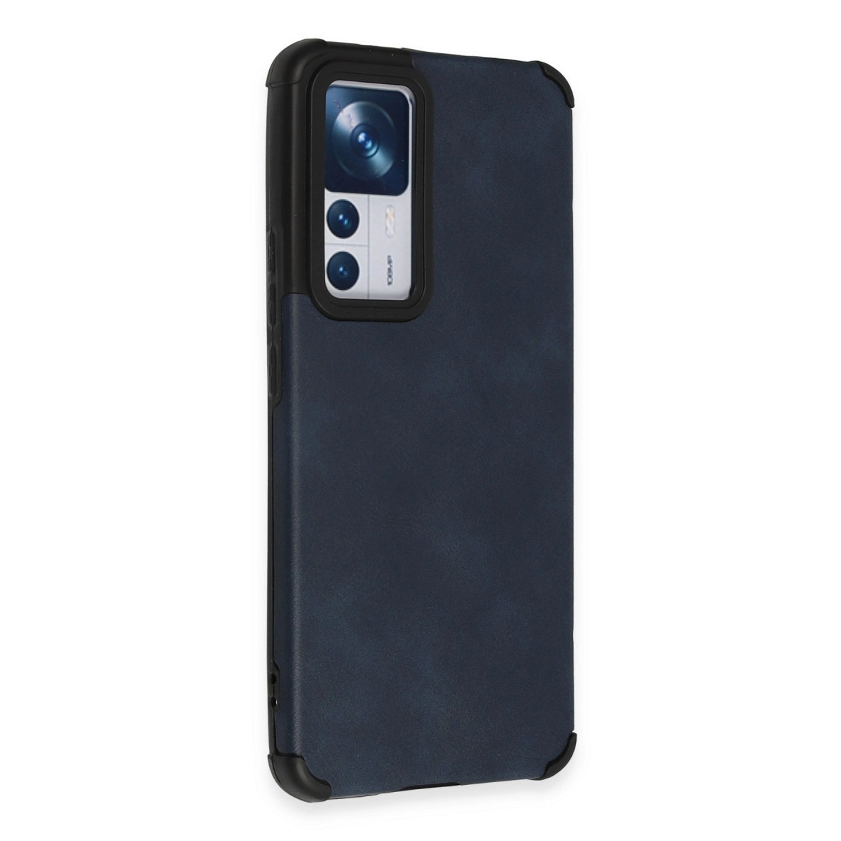 Üç lensli, siyah kamera çerçeveli lacivert telefon kılıfı.