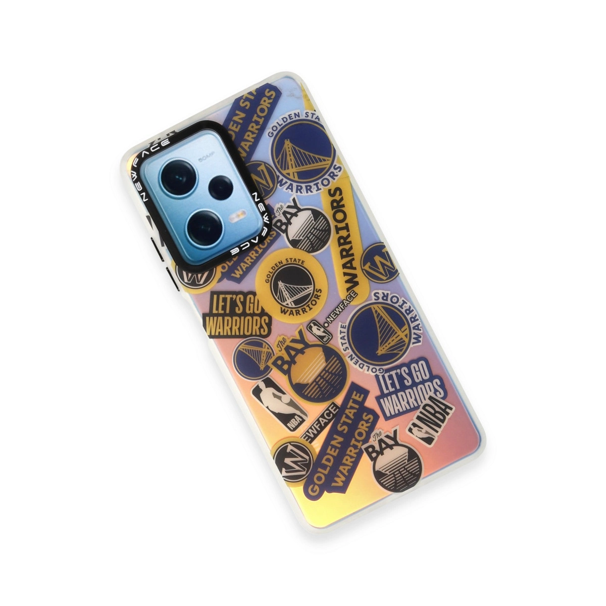 Golden State Warriors çıkartmalarıyla kaplı telefon kılıfı.