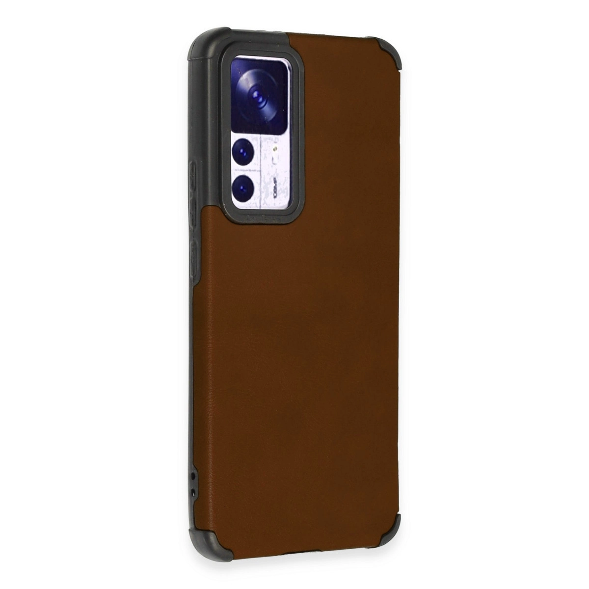 Beyaz arka plan üzerinde siyah kamera çerçeveli kahverengi telefon kılıfı.