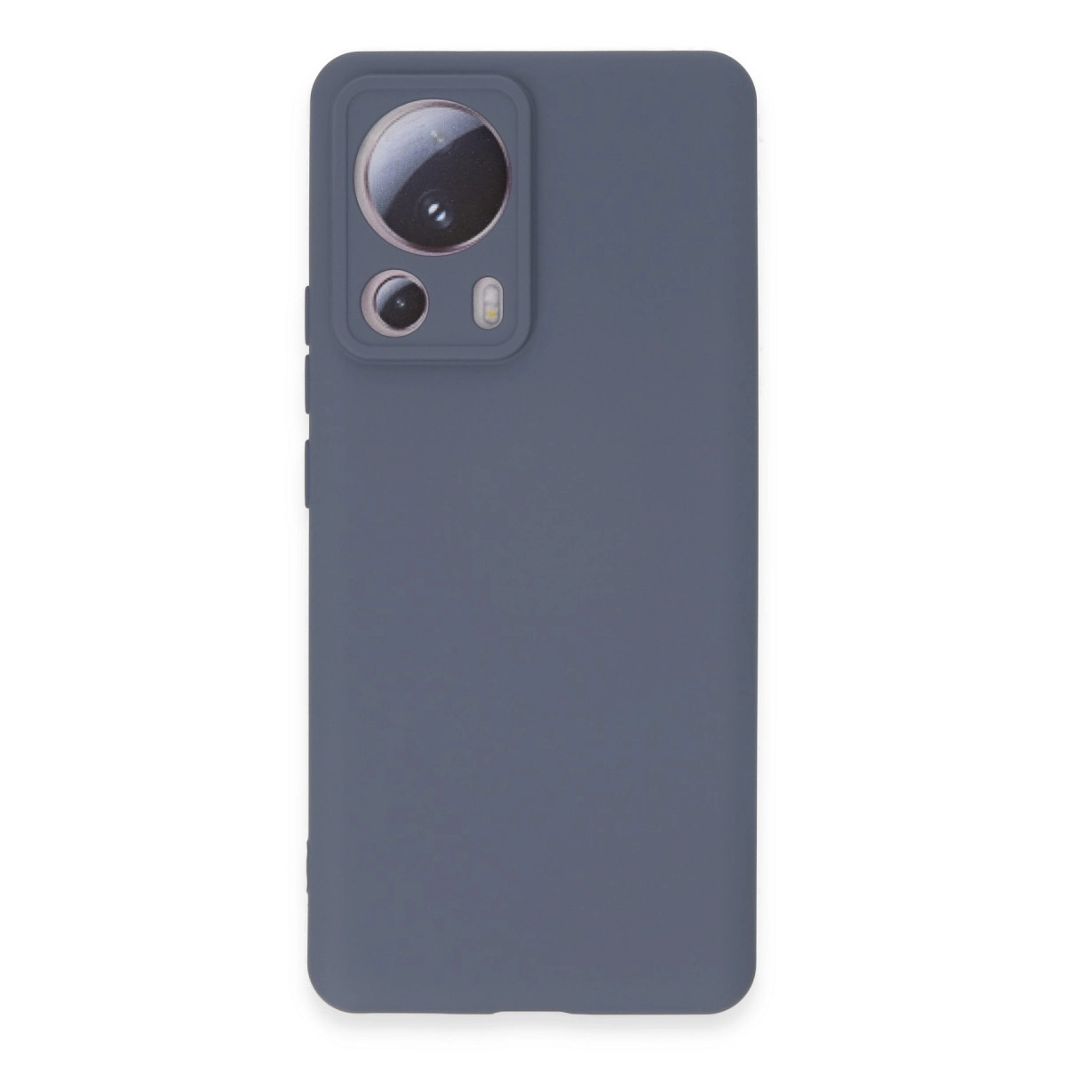 Arkada kamera modülü olan gri telefon kılıfı.