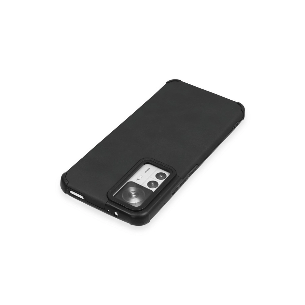 Kamera modüllü siyah telefon, beyaz arka plan üzerinde