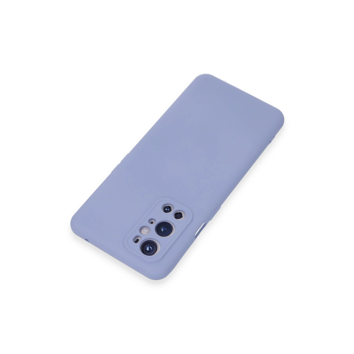Arkada kamera modülü olan mor bir telefon kılıfı.