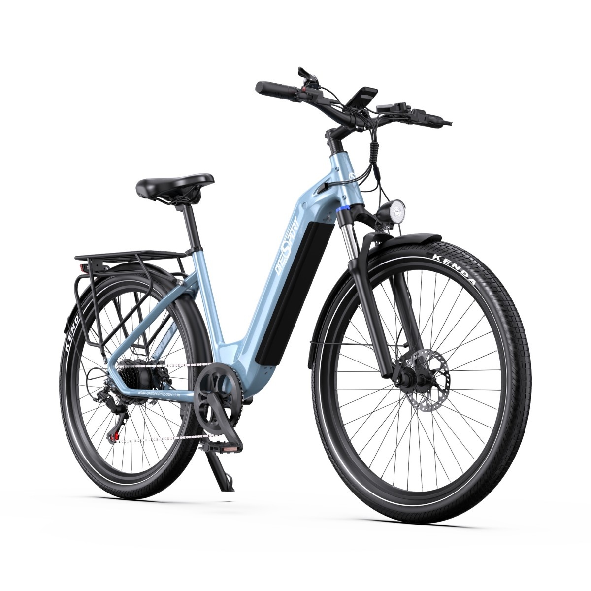 Una bicicletta elettrica blu chiaro con pneumatici, parafanghi, sella e portapacchi neri.