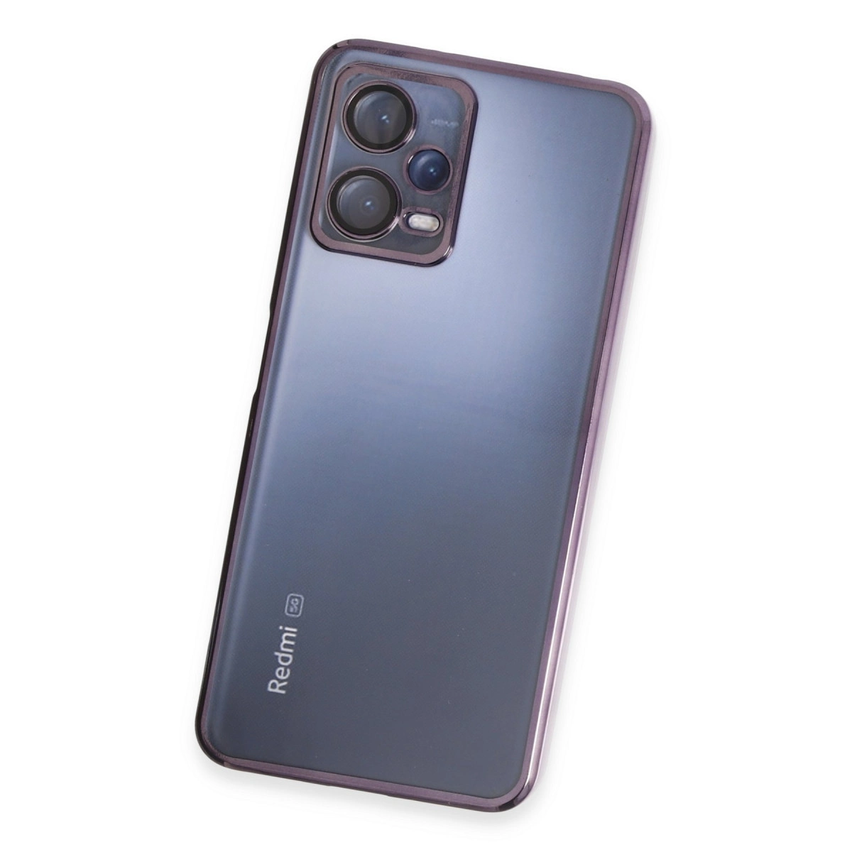Üç kameralı gri akıllı telefonun arkası ve Redmi 5G logosu.