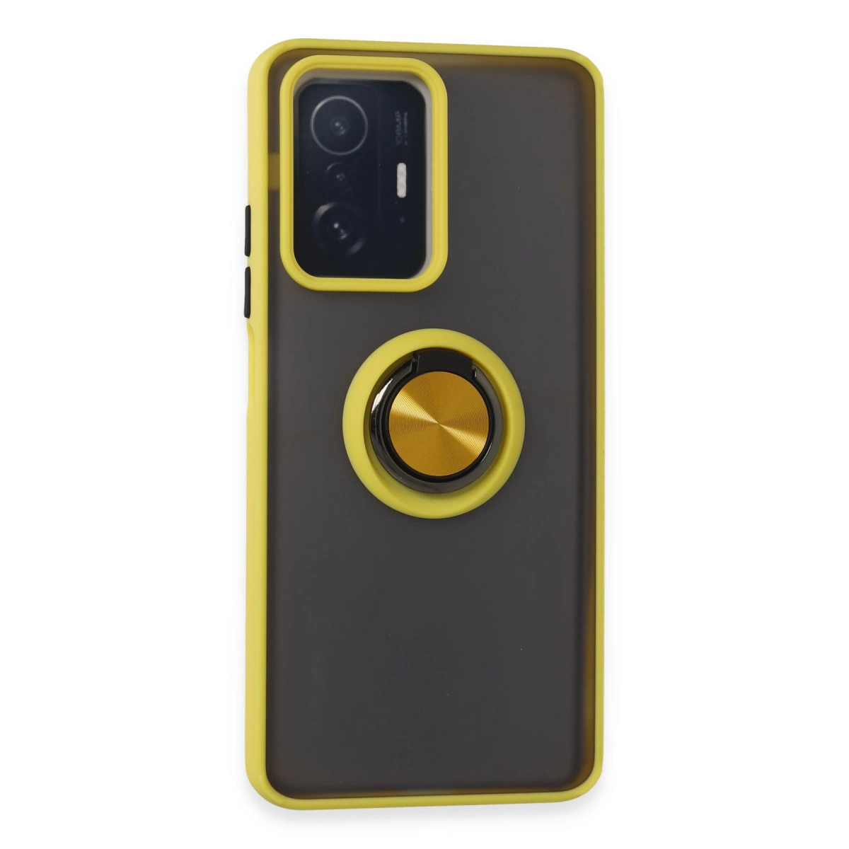 Sarı kenarlı ve altın halka tutuculu gri telefon kılıfı.