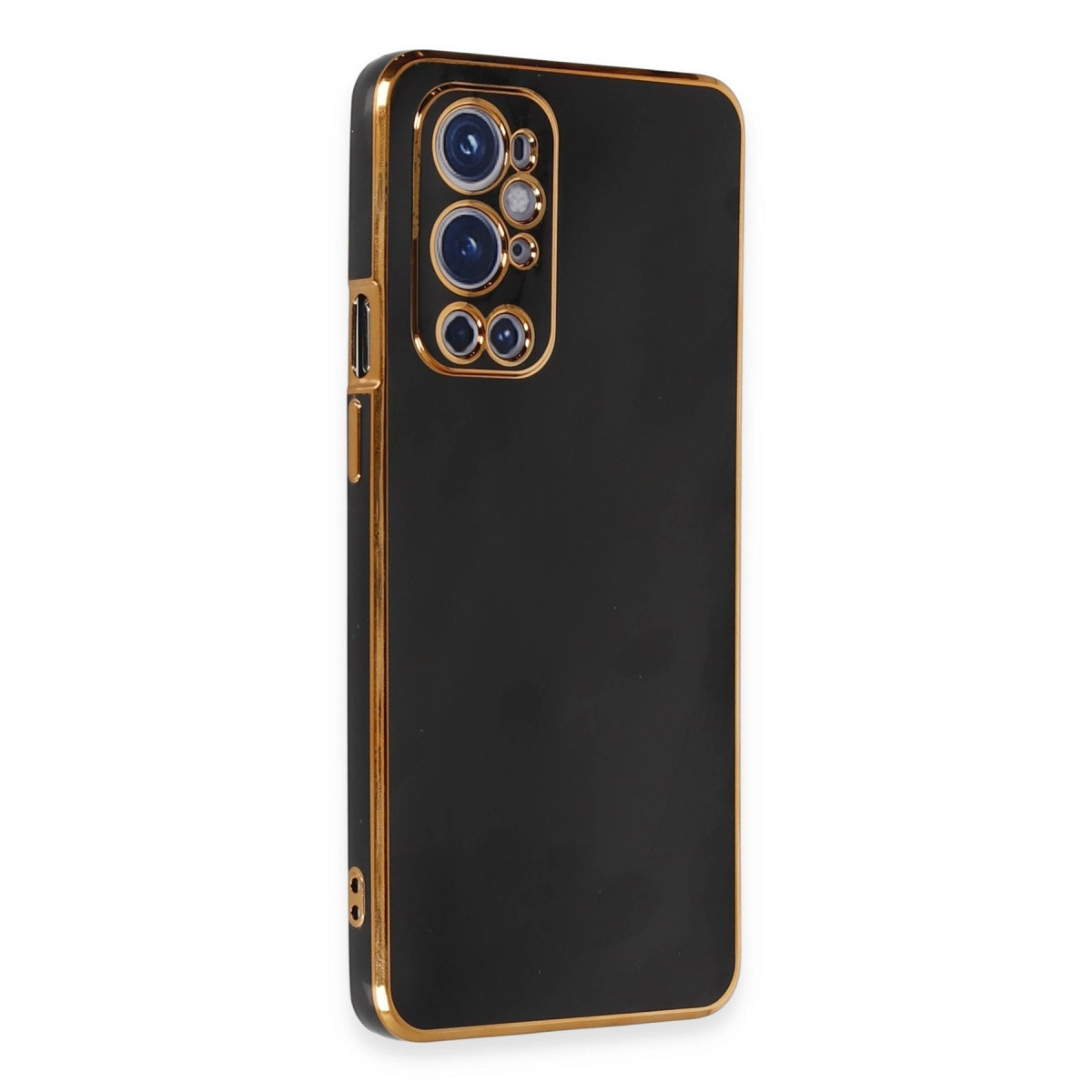 Altın çerçeveli ve kamera modüllü siyah telefon kılıfı.