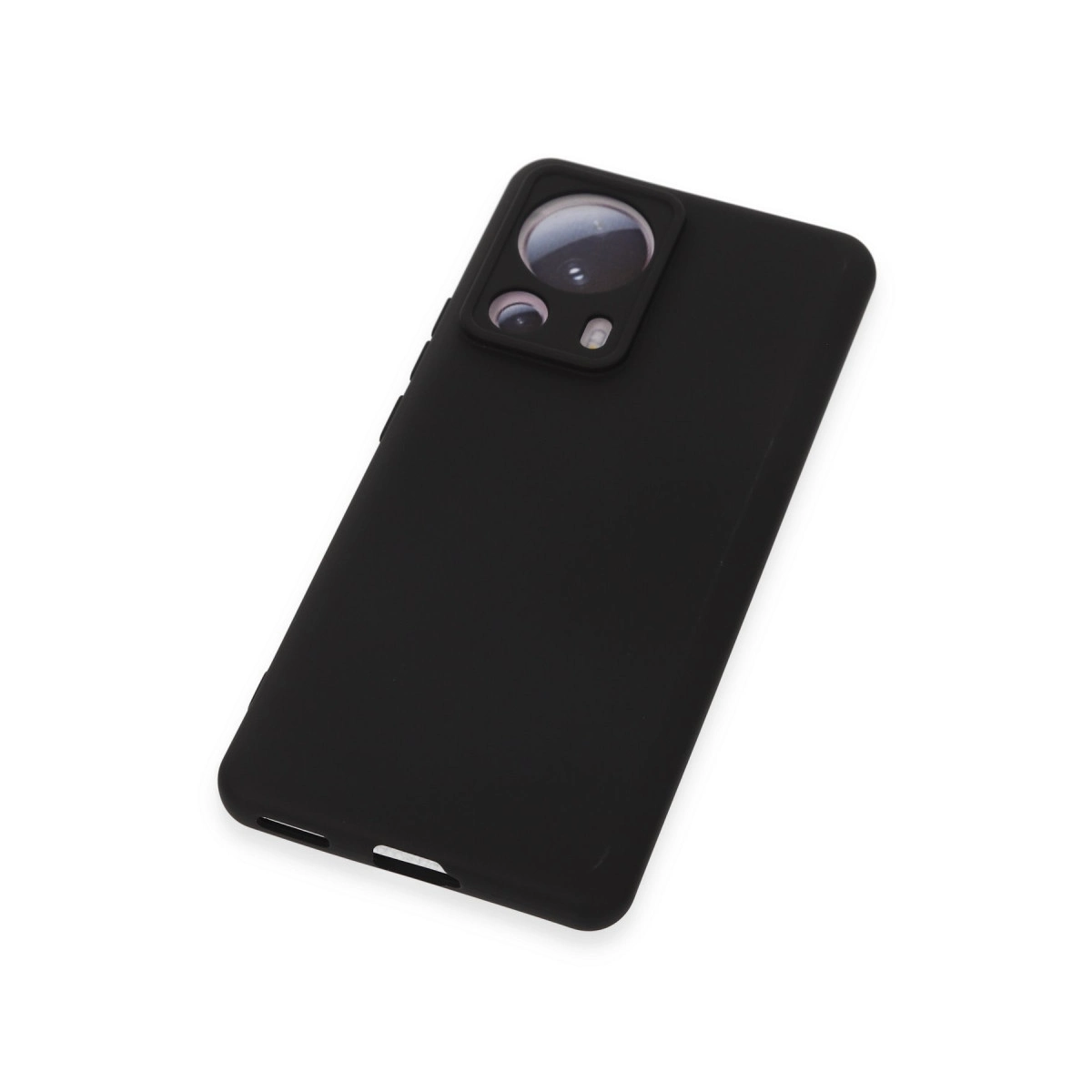 Kamera modülü kesimli siyah telefon kılıfı, beyaz zeminde.