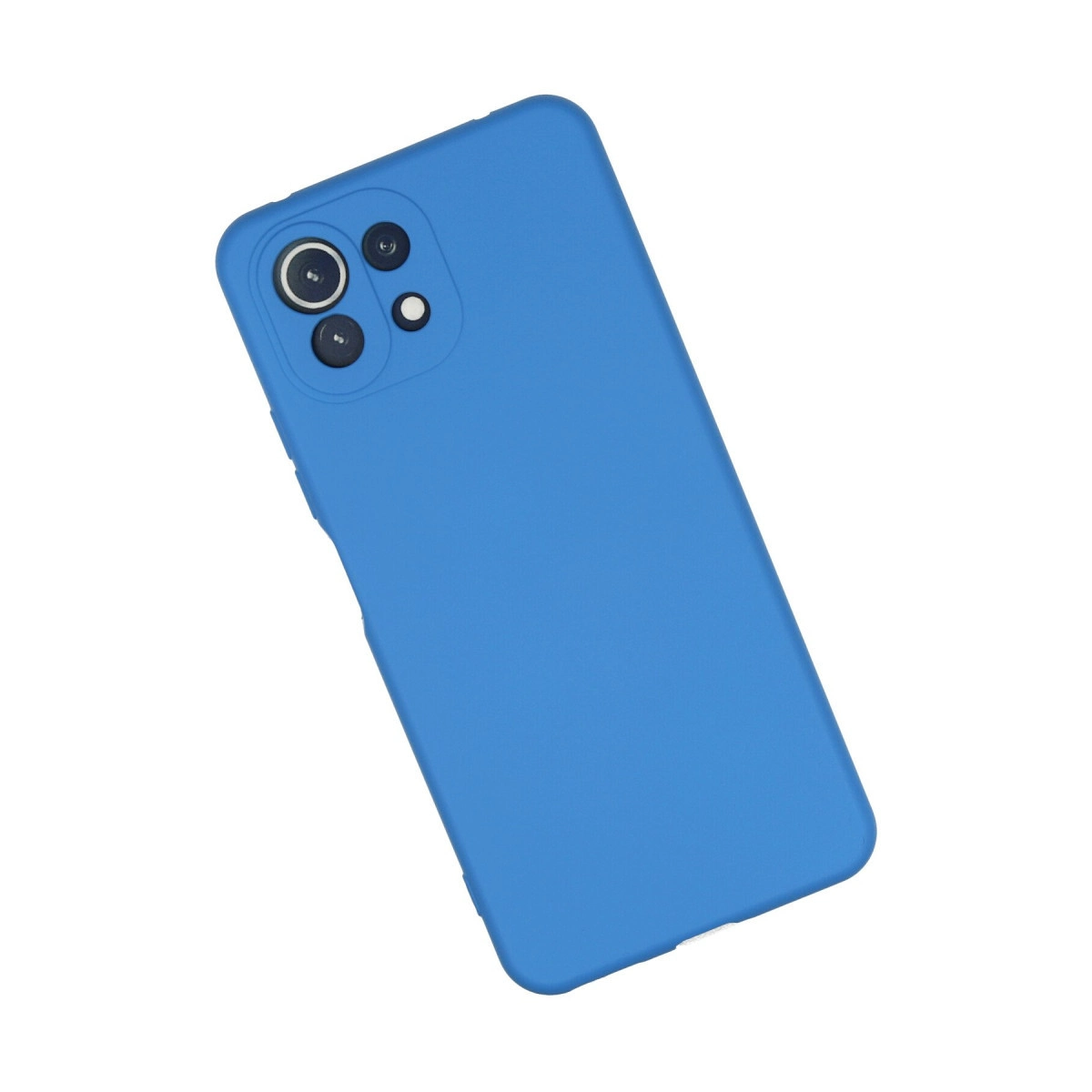 Beyaz arka plan üzerinde üç kamera lensli mavi telefon kılıfı.