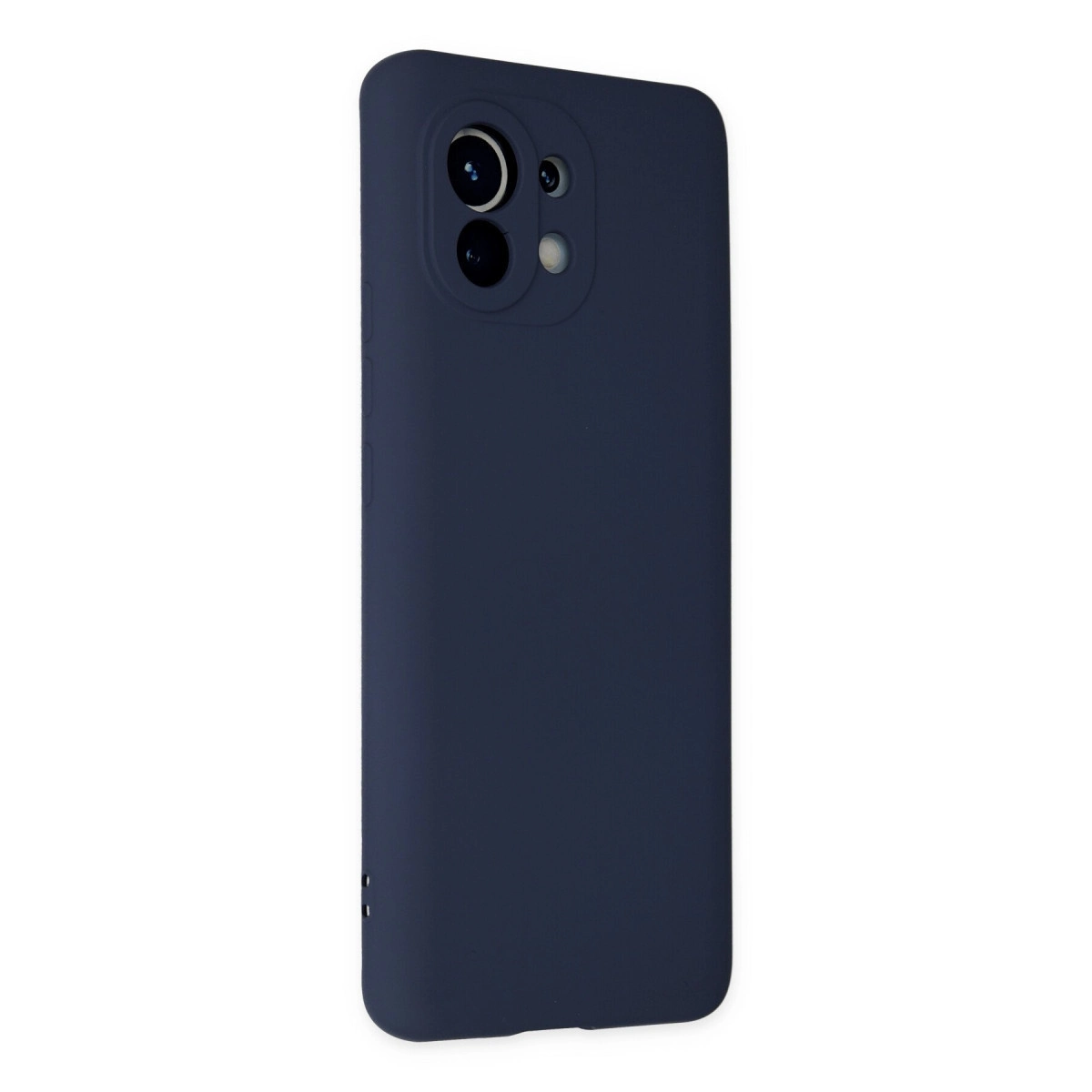 Beyaz arka plan üzerinde kamera lensi oyuğuna sahip lacivert telefon kılıfı.