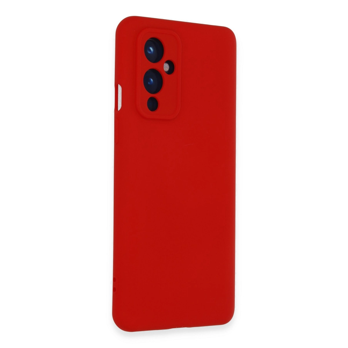 Üç lens ve flaş için kamera kesimine sahip kırmızı telefon kılıfı.