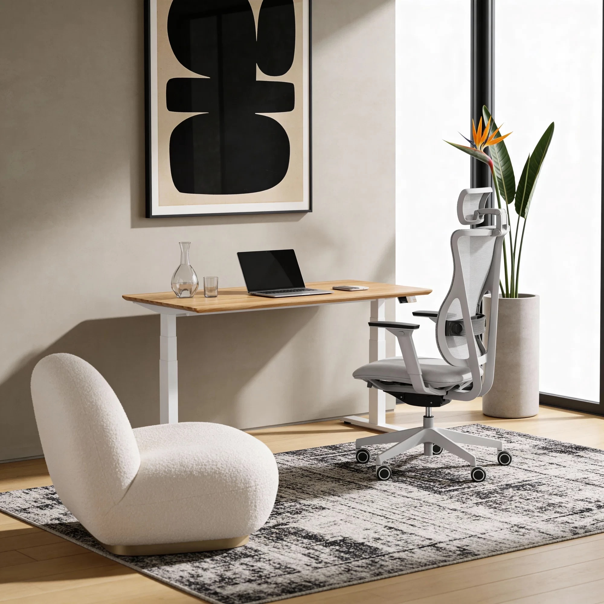 Nowoczesne biuro z biurkiem, krzesłem, fotelem i sztuką.