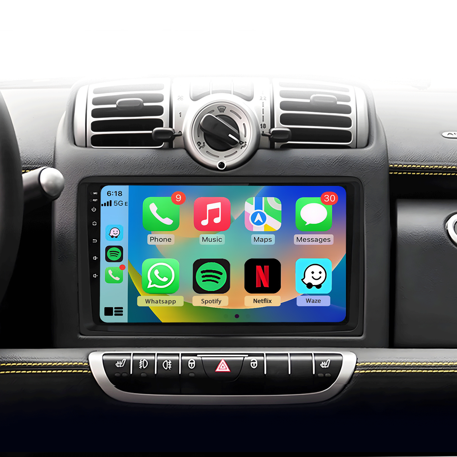 Uno schermo di infotainment per auto con icone di app come Telefono, Musica e Mappe.