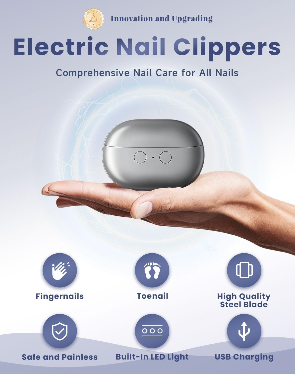 Hand hält silbernes elektrisches Nagelknipser-Gehäuse. Symbole zeigen Nägel, Sicherheit, Licht, Aufladung.