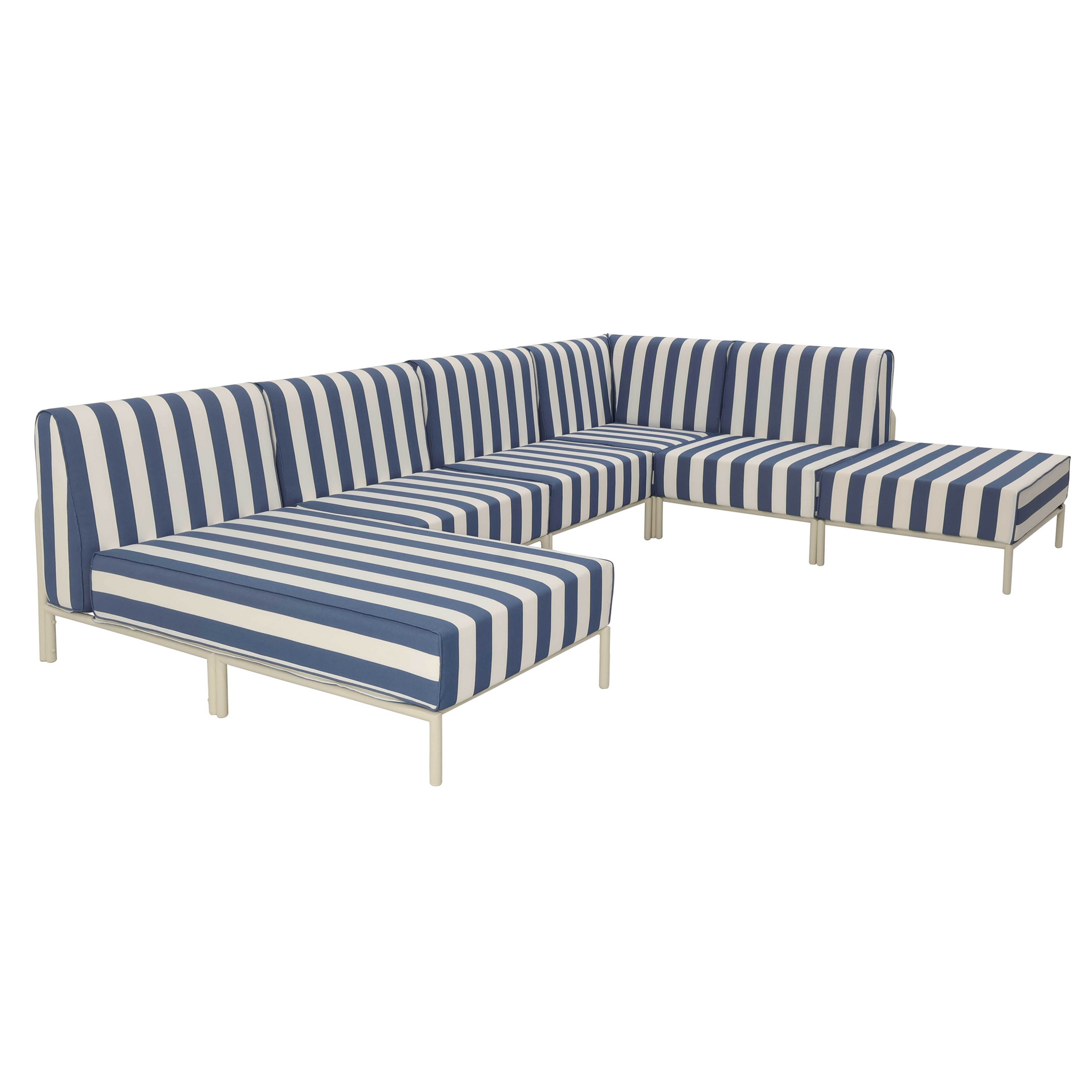 Ein blau-weiß gestreiftes Ecksofa mit Metallfüßen.