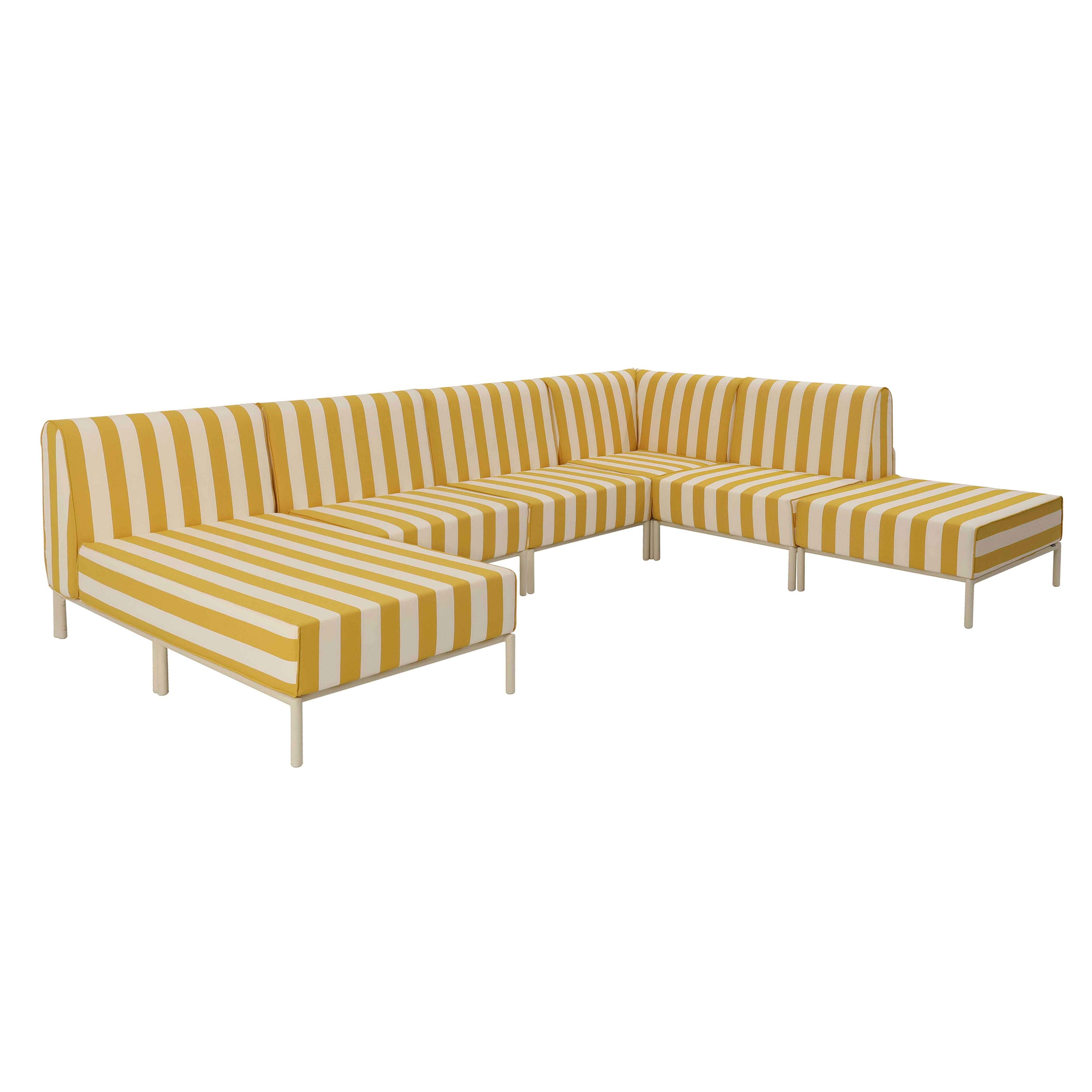 Ein modululares Sofa mit gelben und weißen Streifen auf weißem Hintergrund.