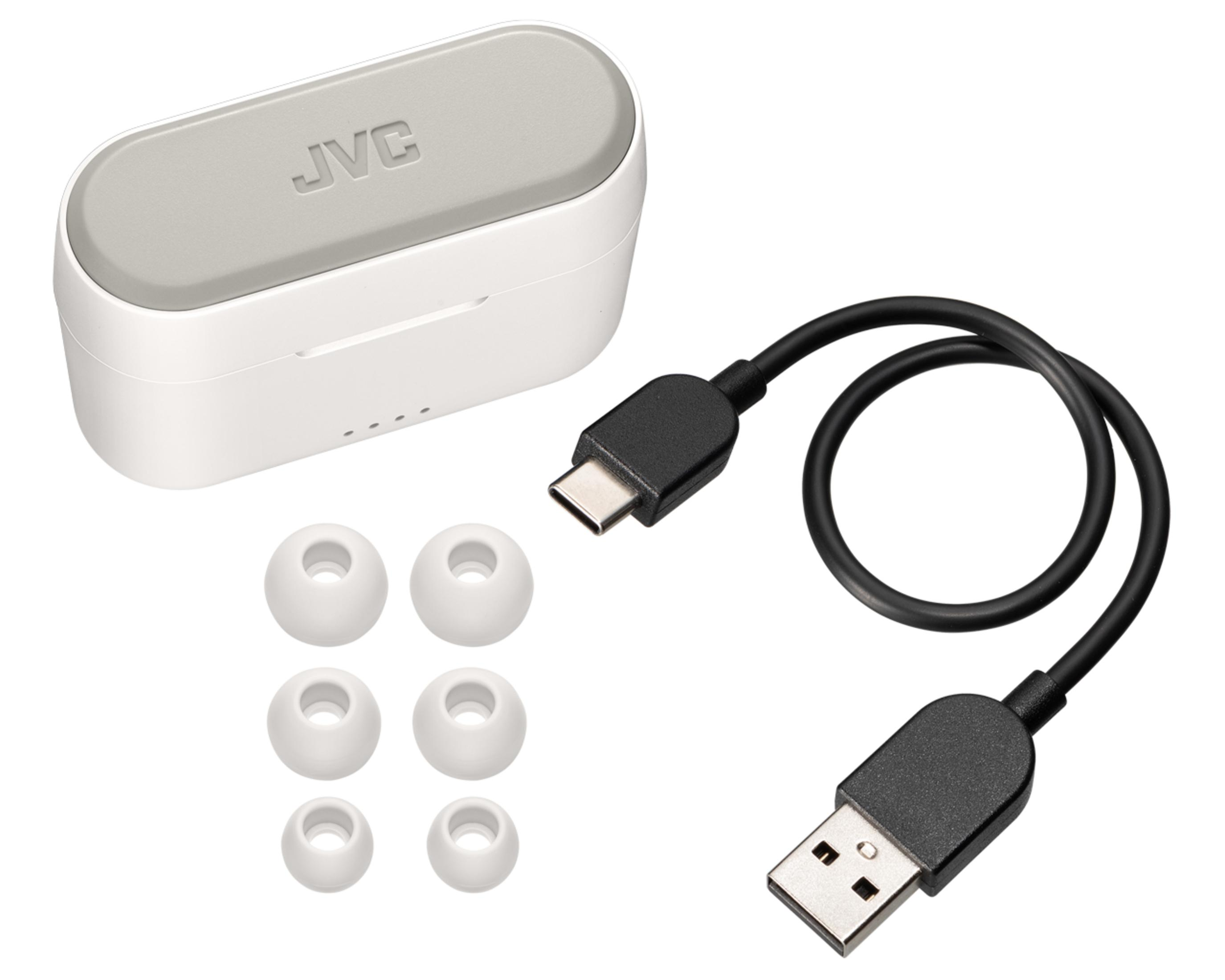 Etui na słuchawki JVC, kabel USB-C i wkładki douszne na białym tle.