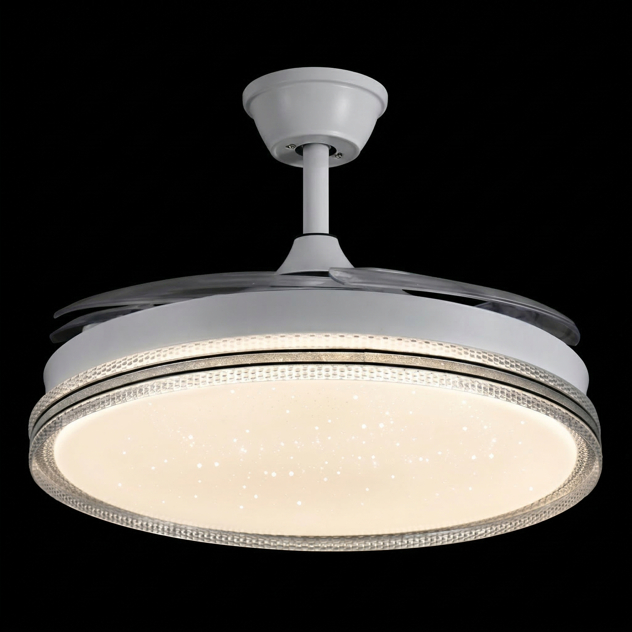 Luminaria de ventilador de techo blanca con aspas retráctiles y efecto de luz estrellada.