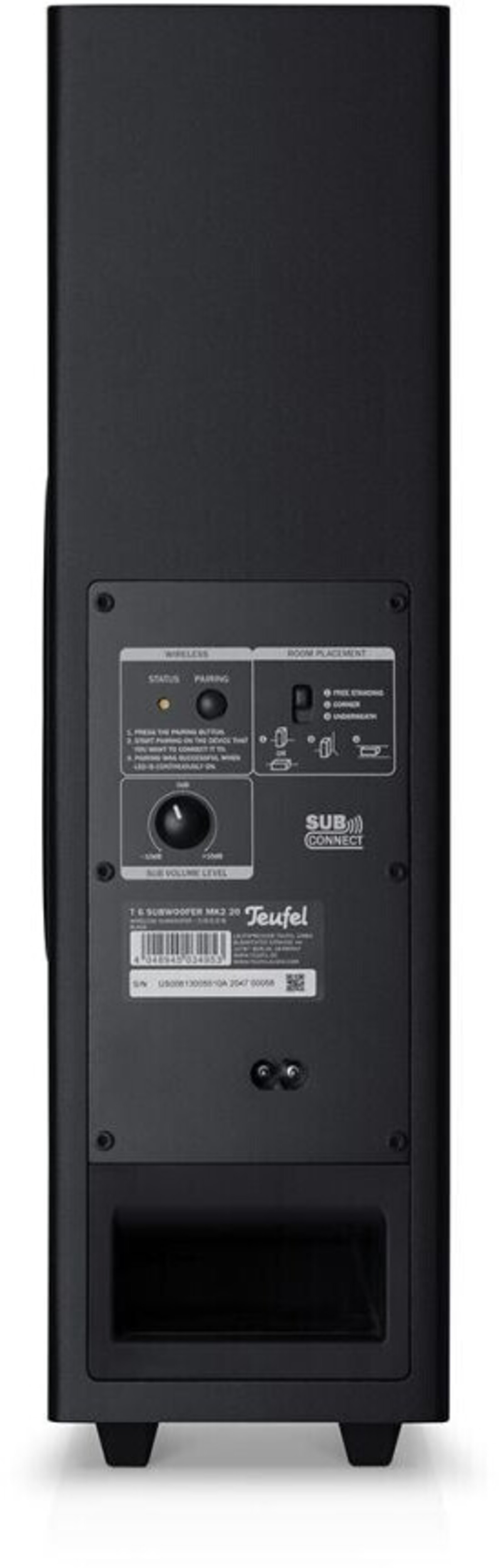 Rückseite eines schwarzen Subwoofers mit Anschlüssen und Reglern.