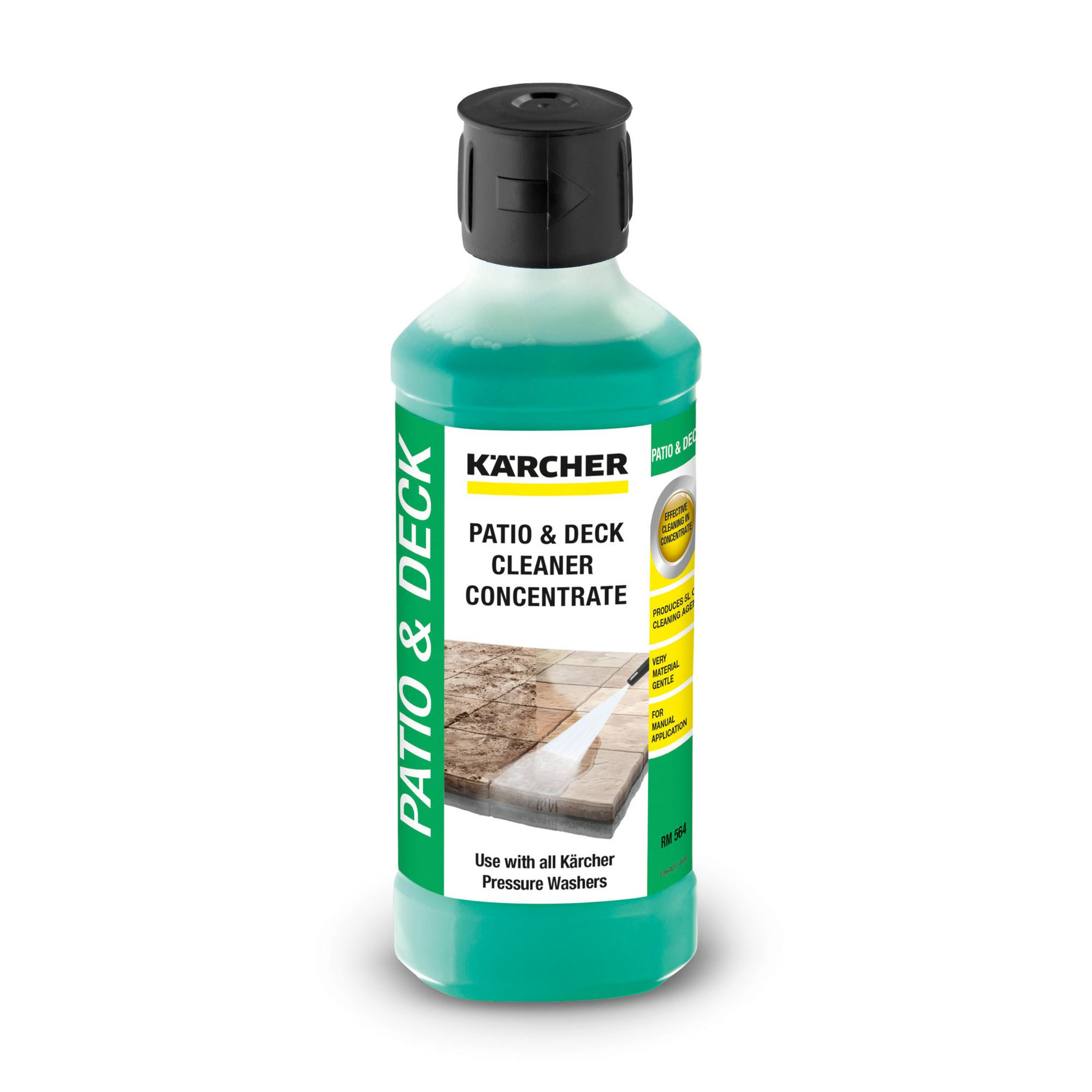 Flacone di detergente concentrato Kärcher Patio & Deck con etichetta verde e tappo nero.