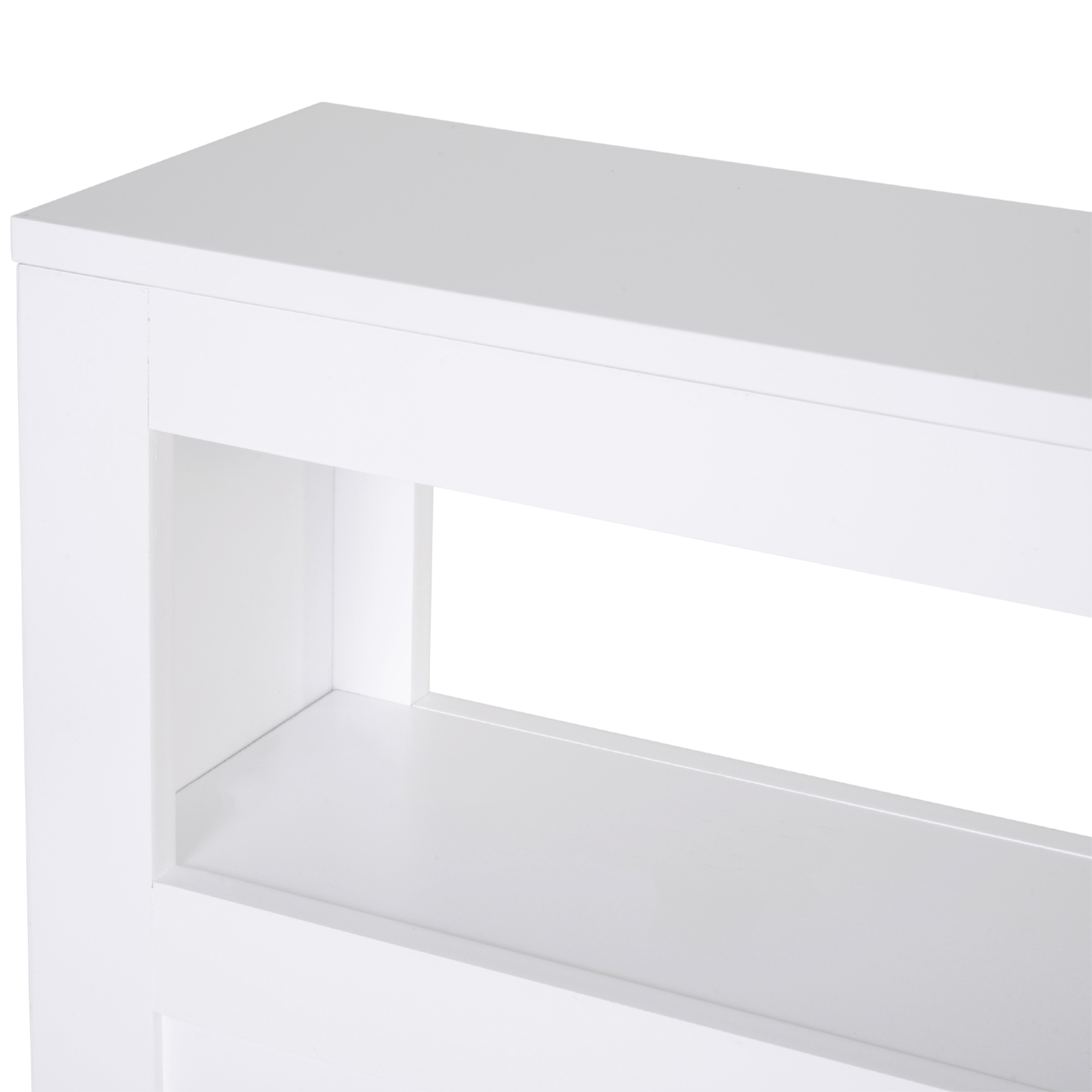 Un estante blanco con un compartimento abierto y una superficie lisa.