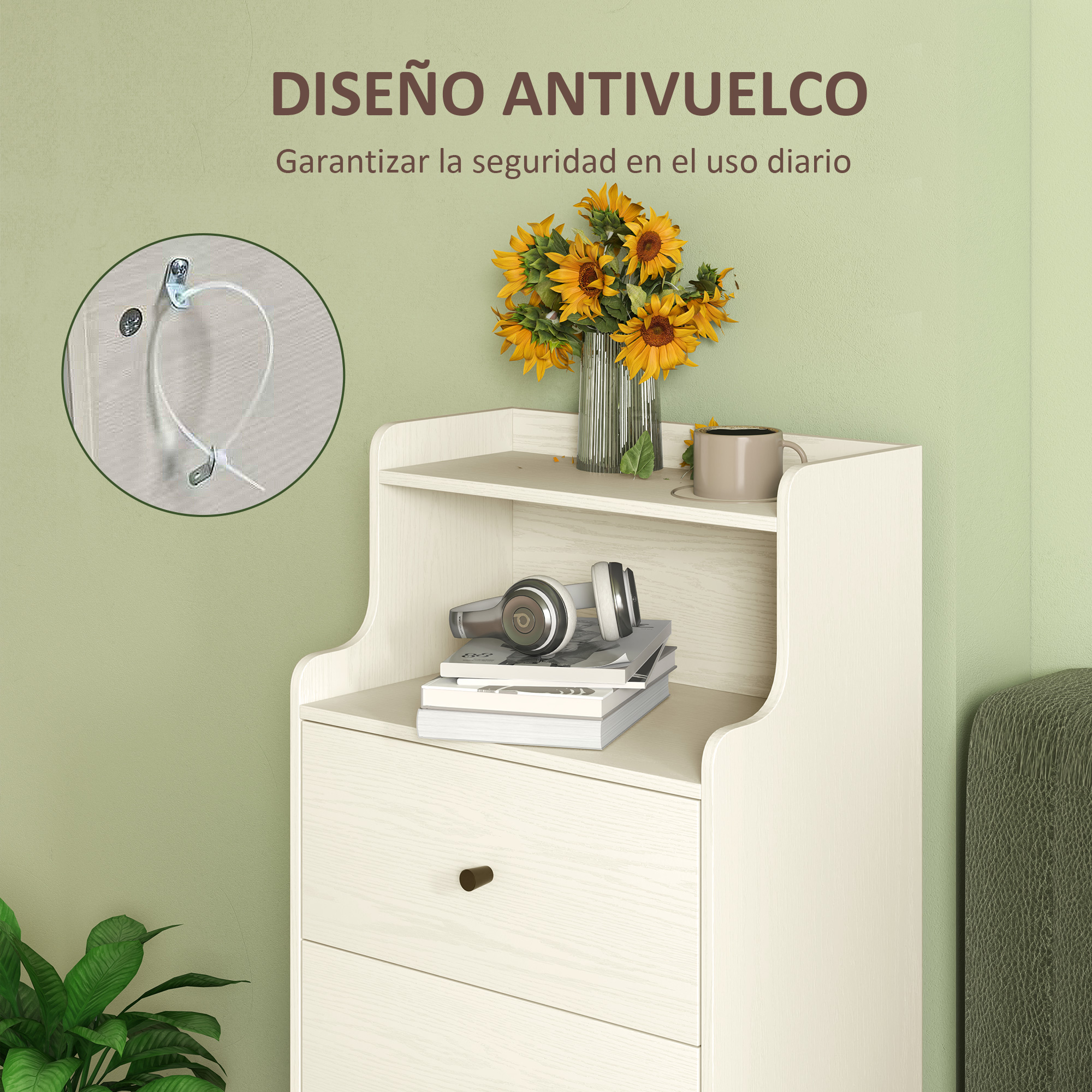 Una mesita de noche con girasoles, auriculares y una taza. Se muestra una correa antivuelco.
