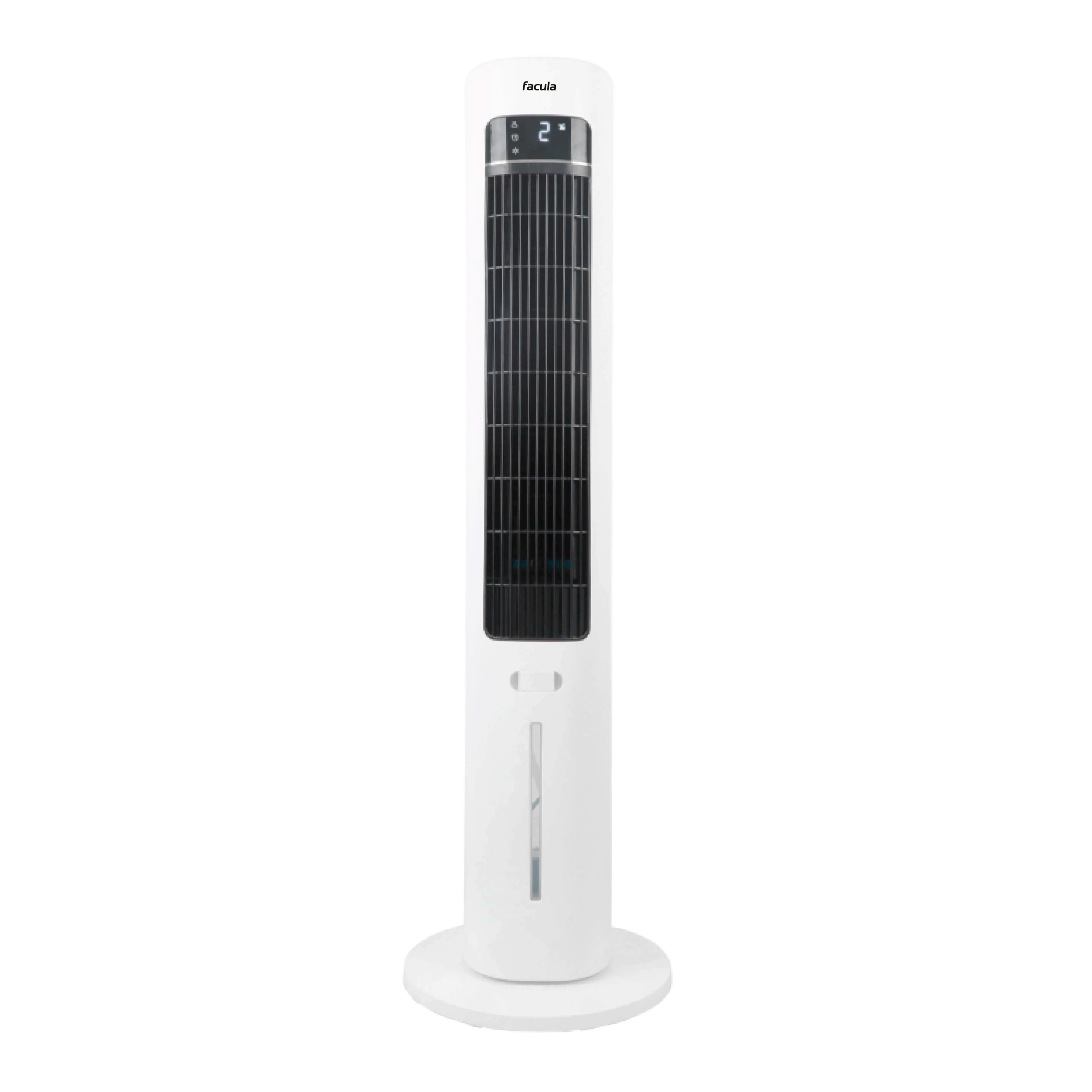 Un elegante ventilador de torre blanco con rejilla negra y pantalla digital. Tiene depósito.