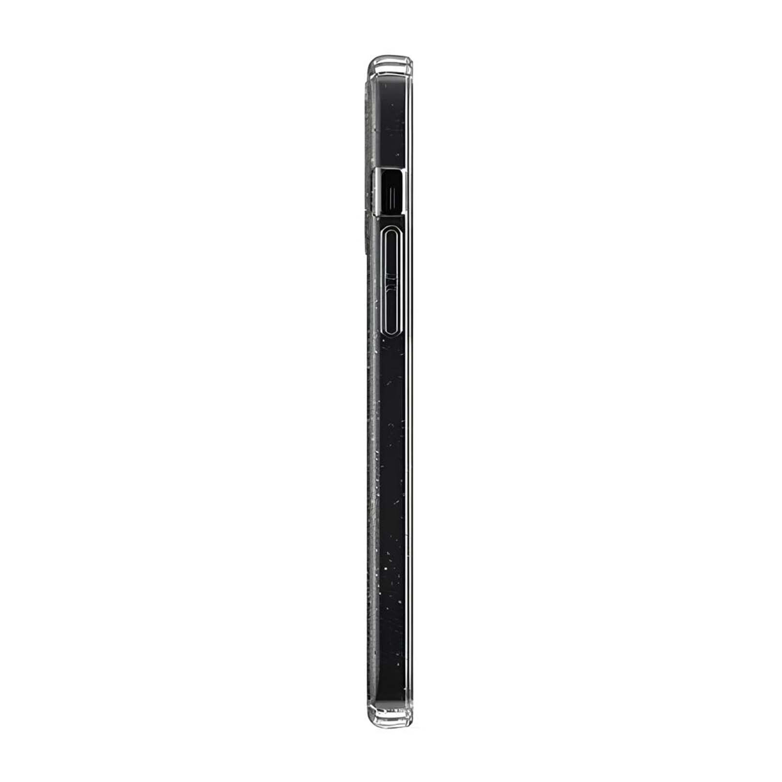 Un telefono nero con motivo screziato mostrato di lato su sfondo bianco.