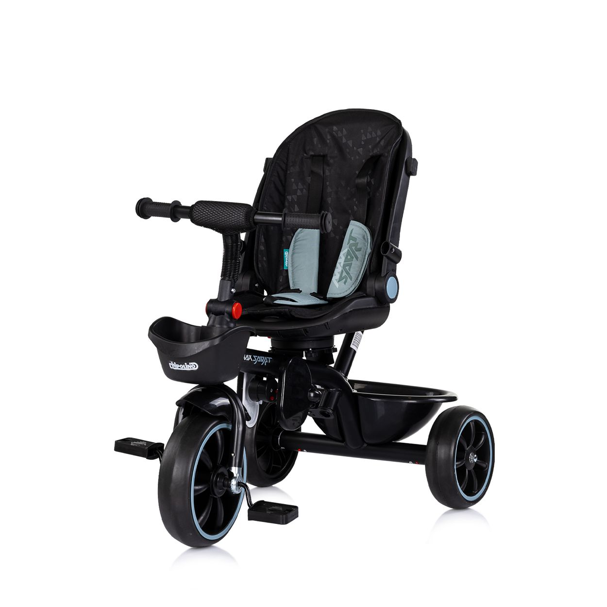 Ein schwarzer Dreirad-Kinderwagen mit Sitz, Griffen, Pedalen und Aufbewahrungskorb.