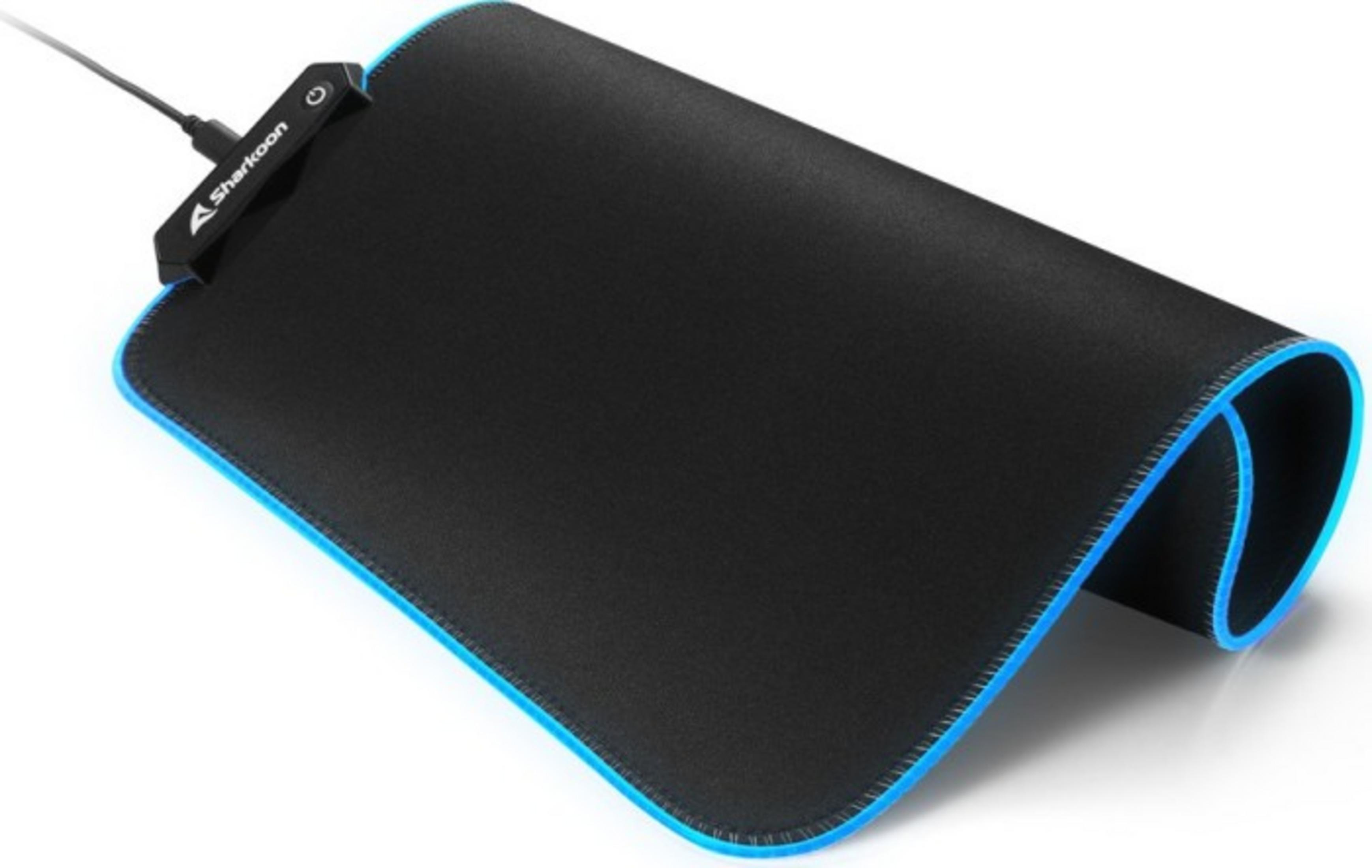 Tapis de souris noir avec éclairage LED bleu et logo Sharkoon.