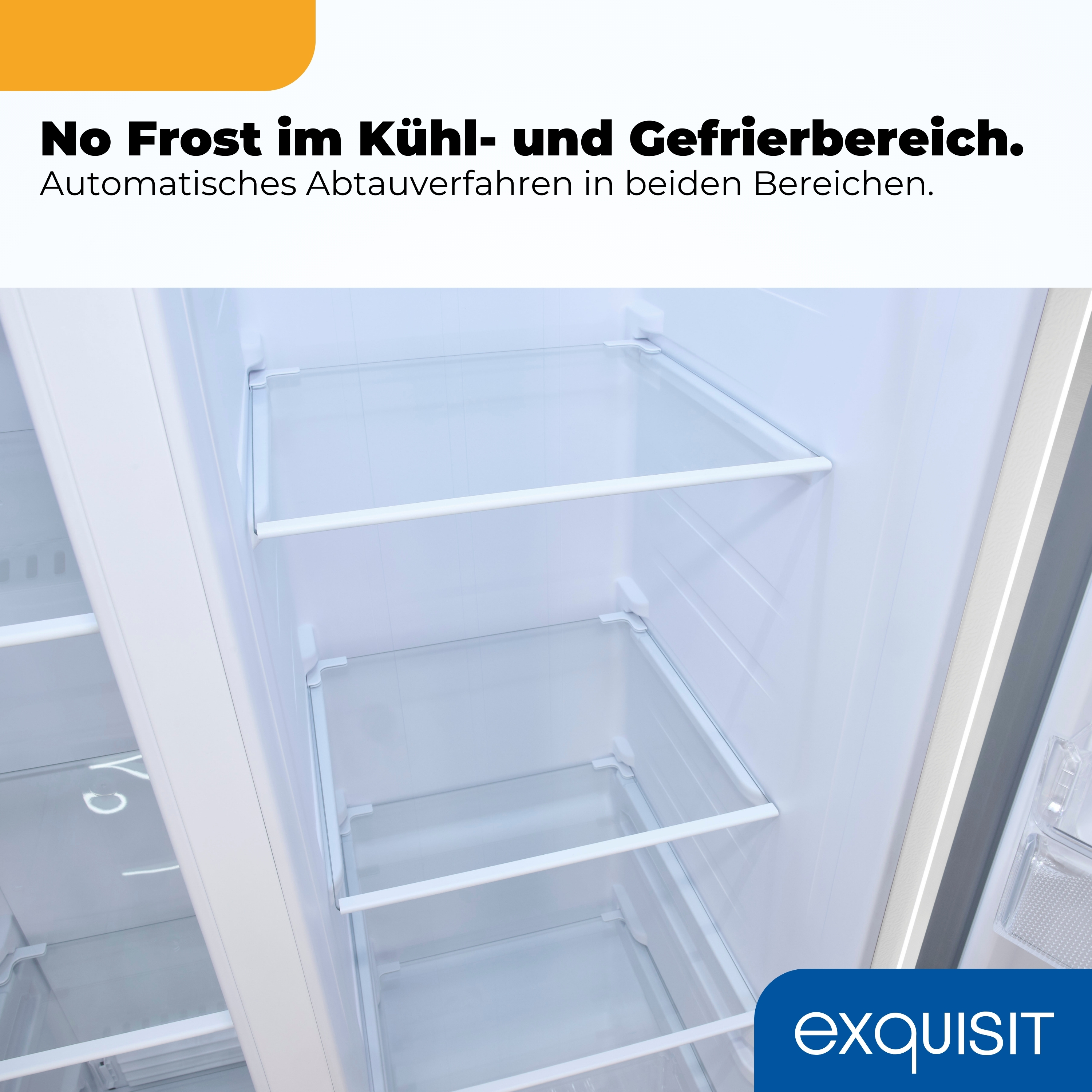 Innenansicht eines weißen Kühlschranks mit Glasböden und LED-Beleuchtung.