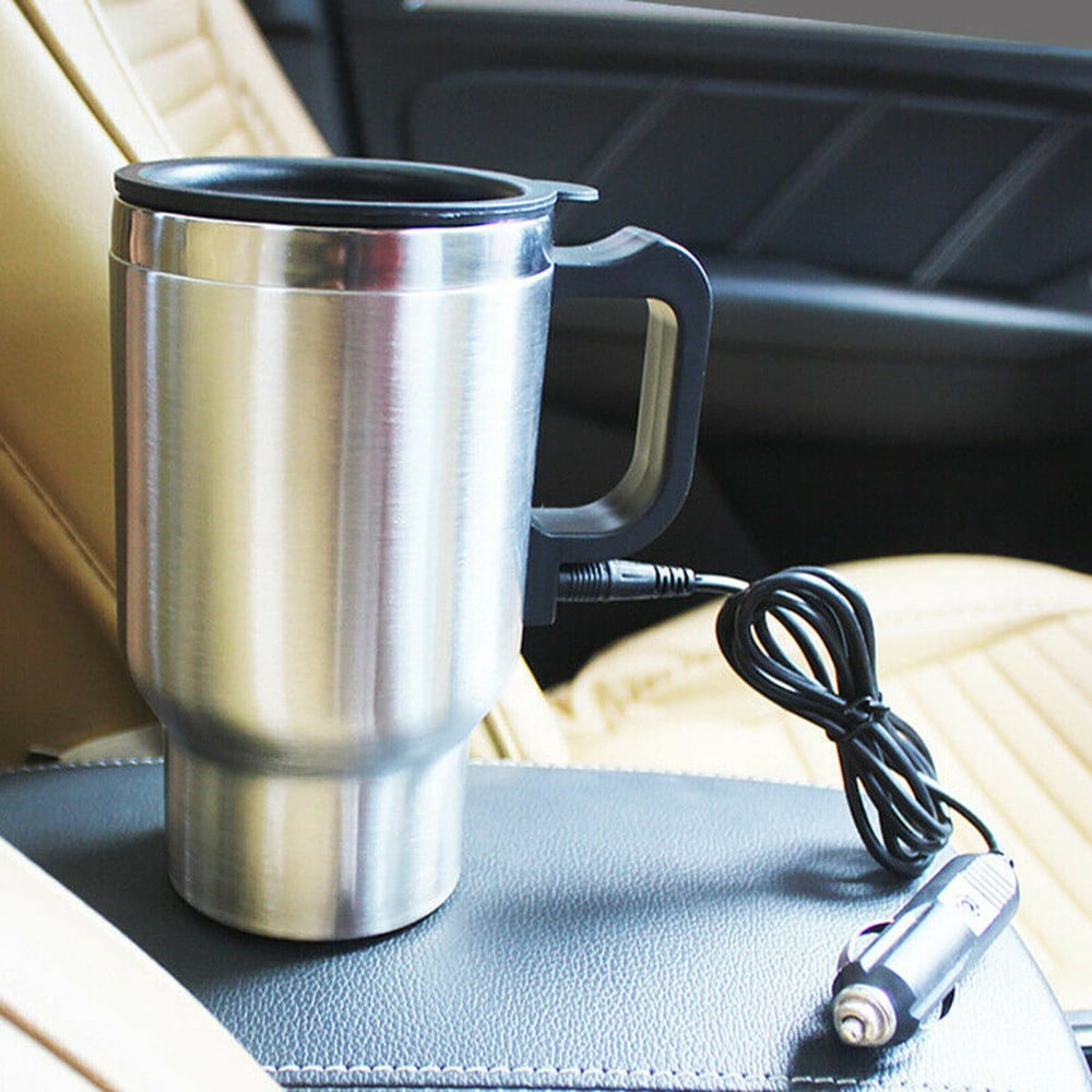 Edelstahl-Autobecher mit schwarzem Griff, verbunden mit einem Zigarettenanzünder.