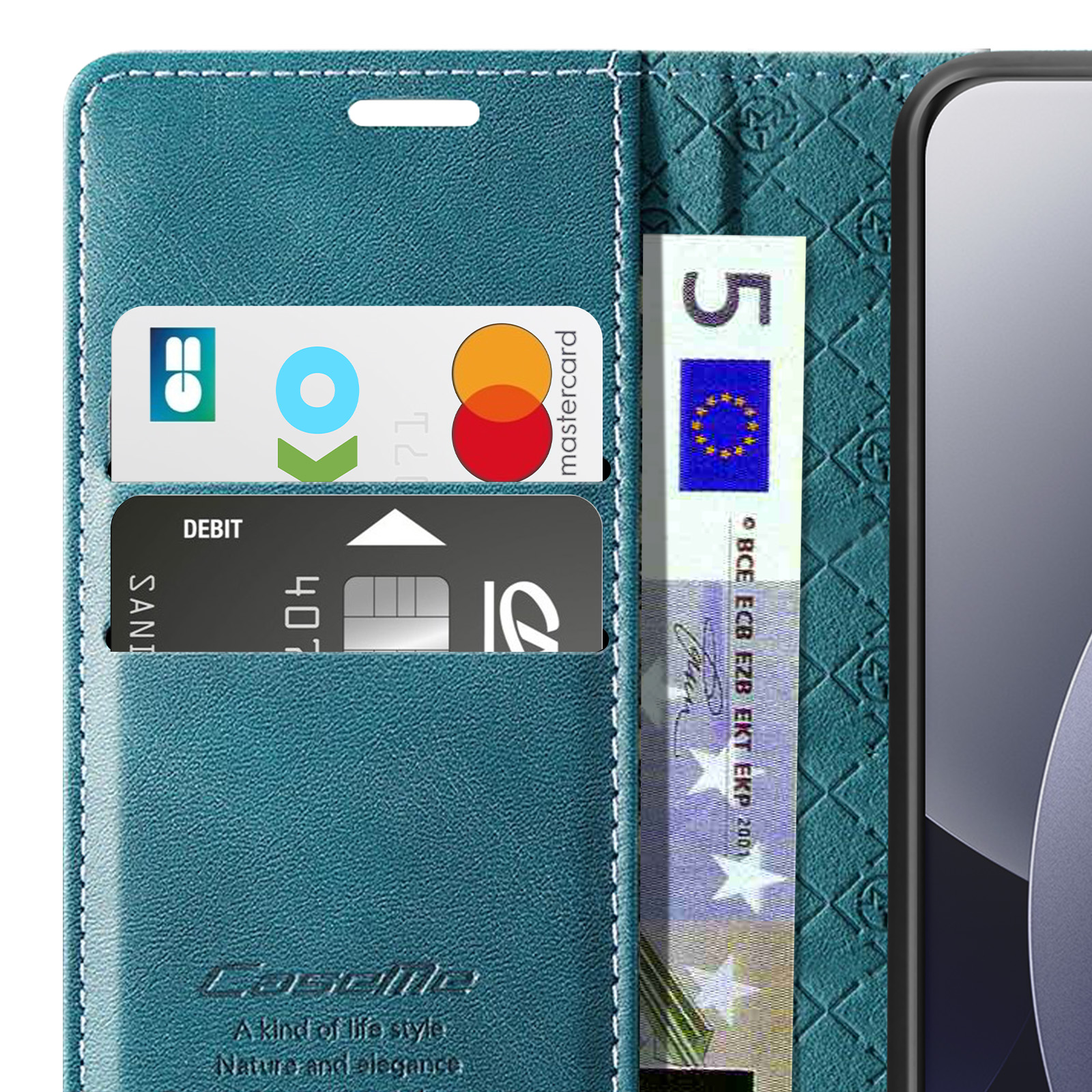 Teal Handyhülle mit Kartenfächern, einer 5-Euro-Note und Mastercard-Logo.
