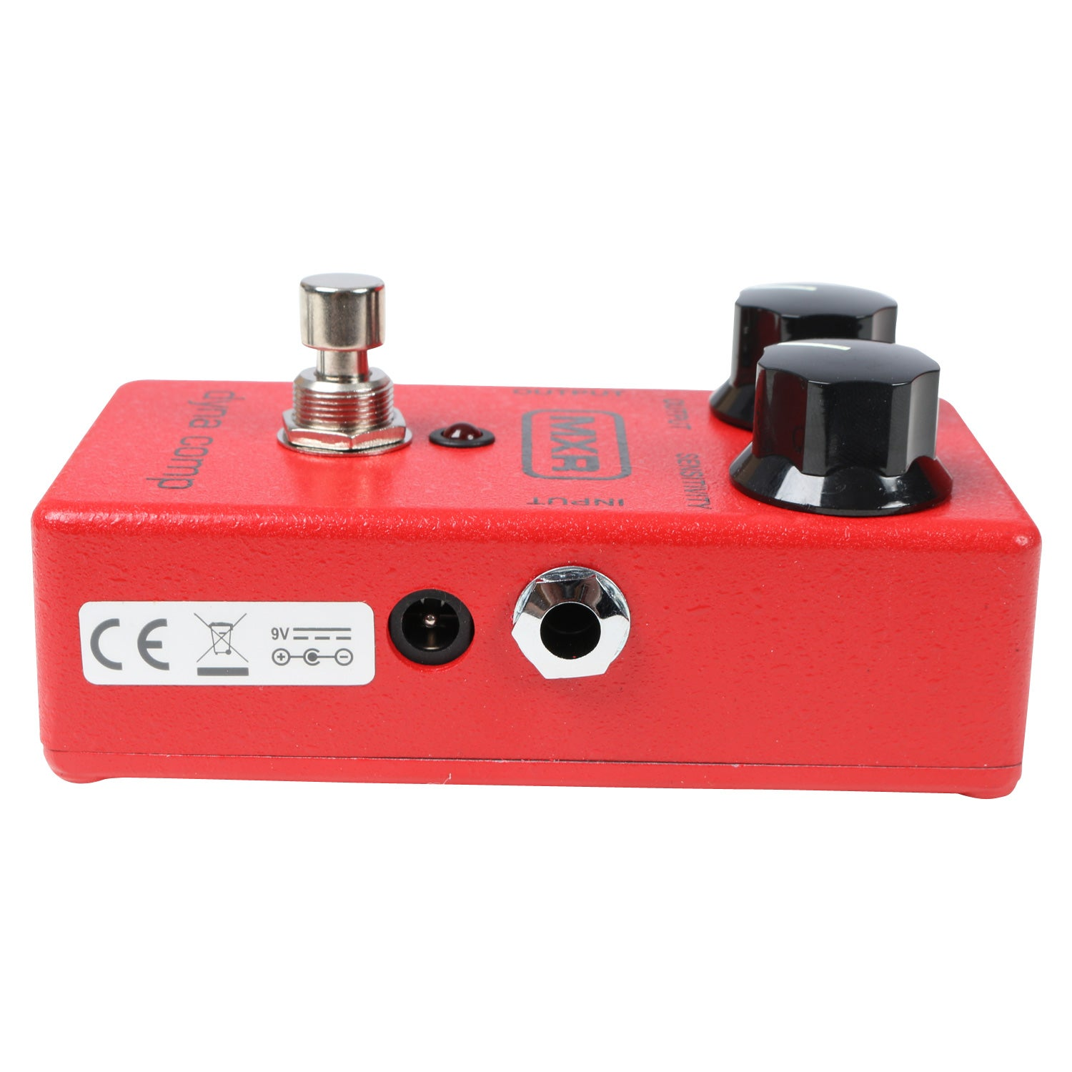 Rood MXR gitaareffectpedaal met voetschakelaar, knoppen en aansluitingen.