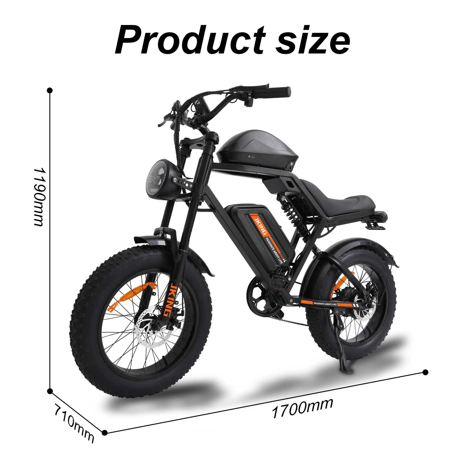 Ein schwarzes E-Bike mit fetten Reifen und orangefarbenen Akzenten, Maße 710x1190x1700mm.