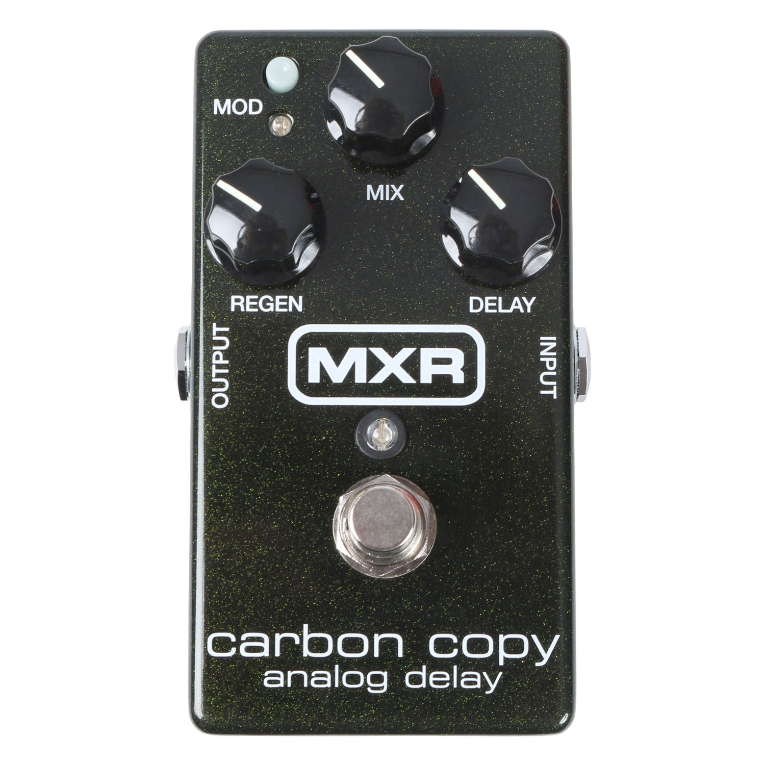 Donkergroen MXR Carbon Copy Analog Delay pedaal met drie knoppen en een footswitch.