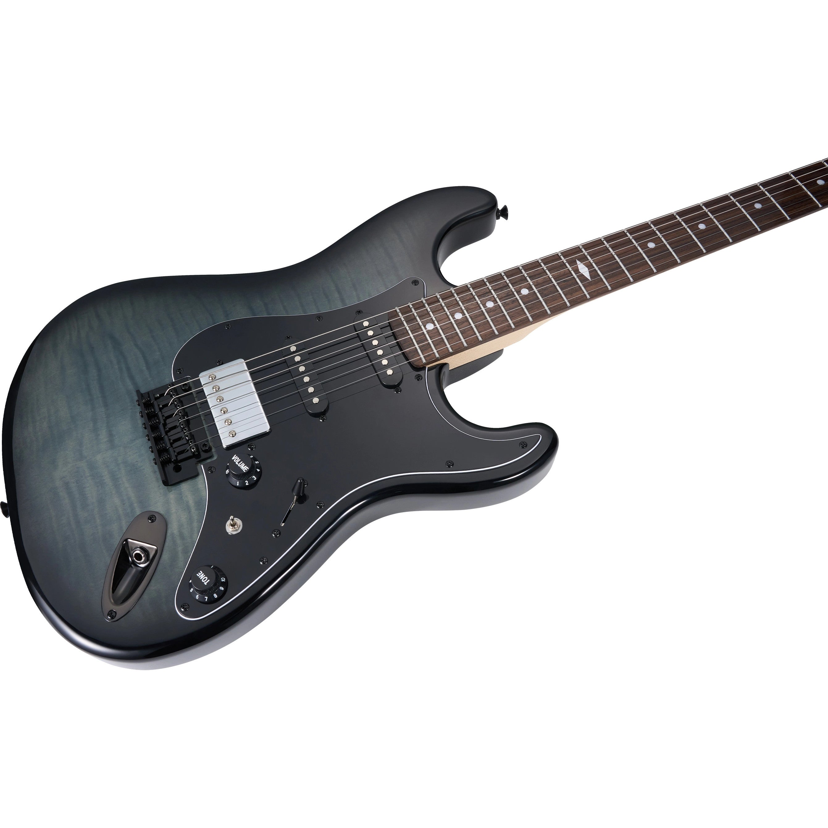Siyah gövdeli ve klavyeli koyu renkli elektro gitar beyaz zeminde duruyor.