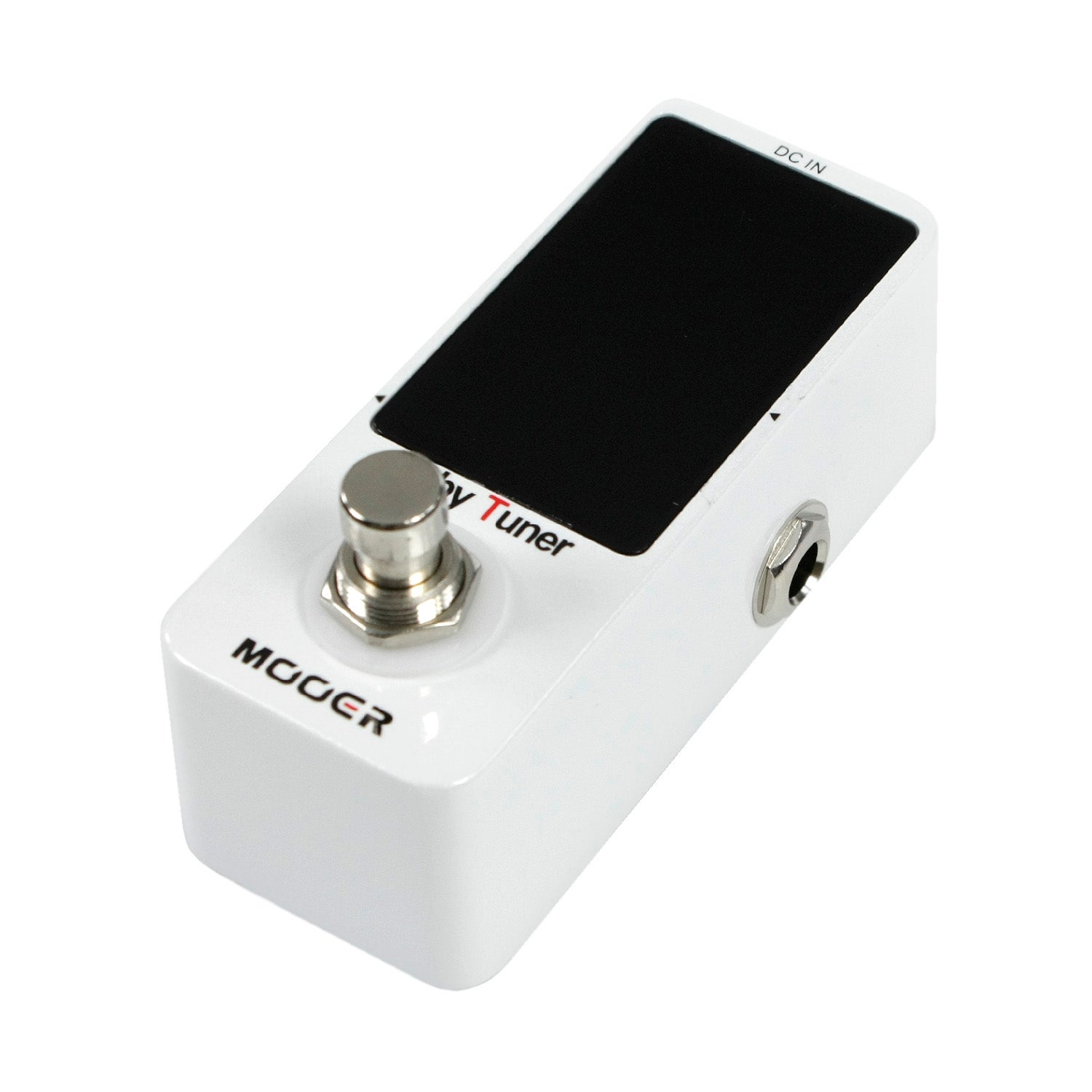Een wit Mooer tuner pedaal met zwart display en voetschakelaar.